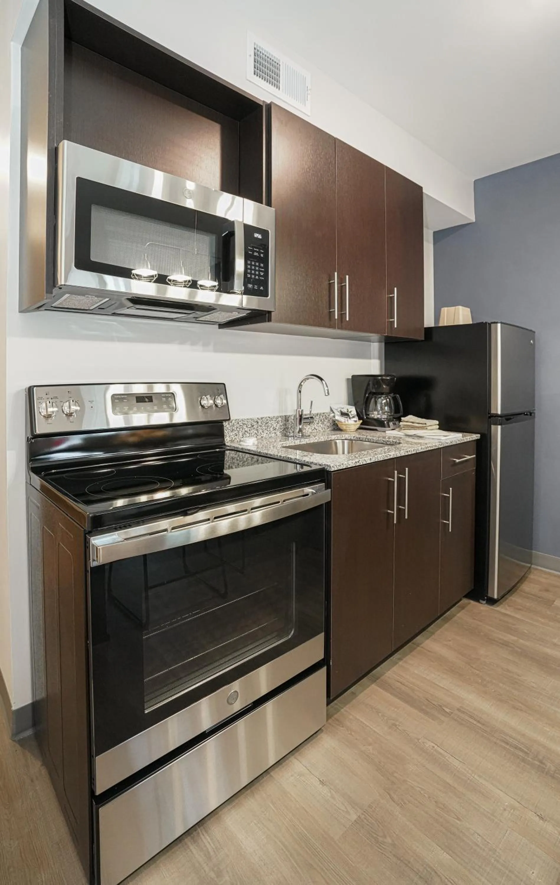 kitchen in stayAPT Suites Lebanon-Nashville Area