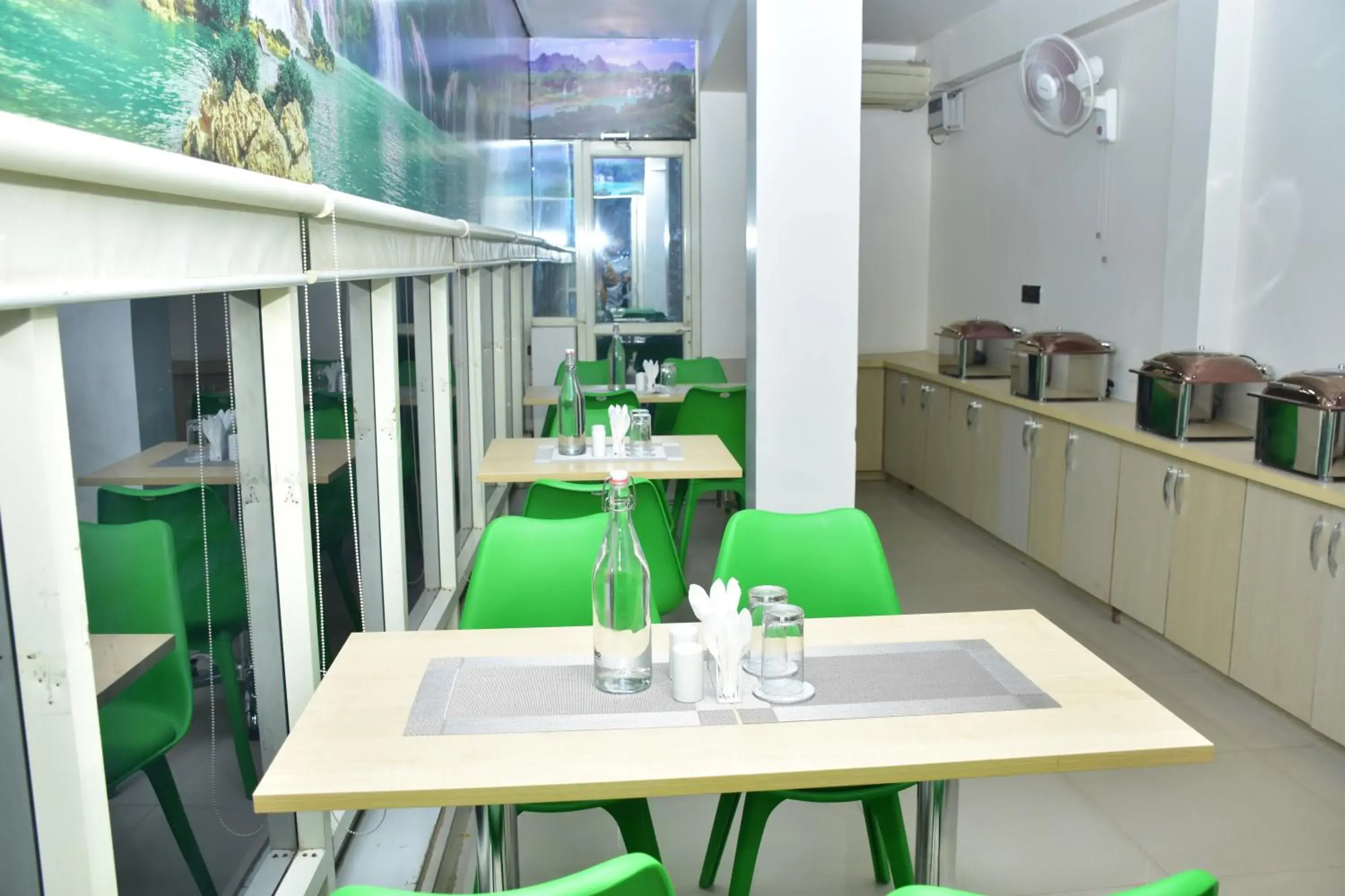 Restaurant/places to eat in Date Palm Hotel Restaurant/places to eat in Date Palm Hotel