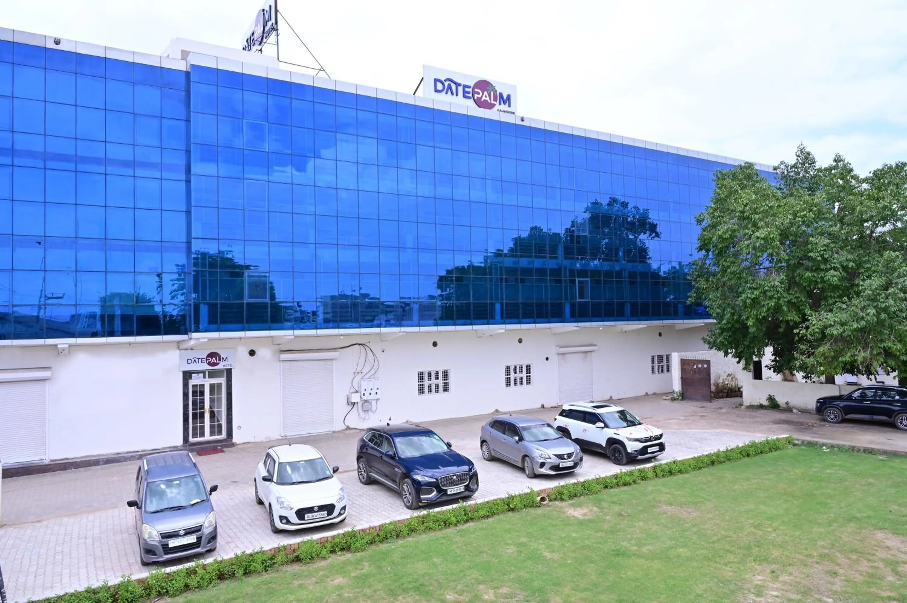 Property building in Date Palm Hotel