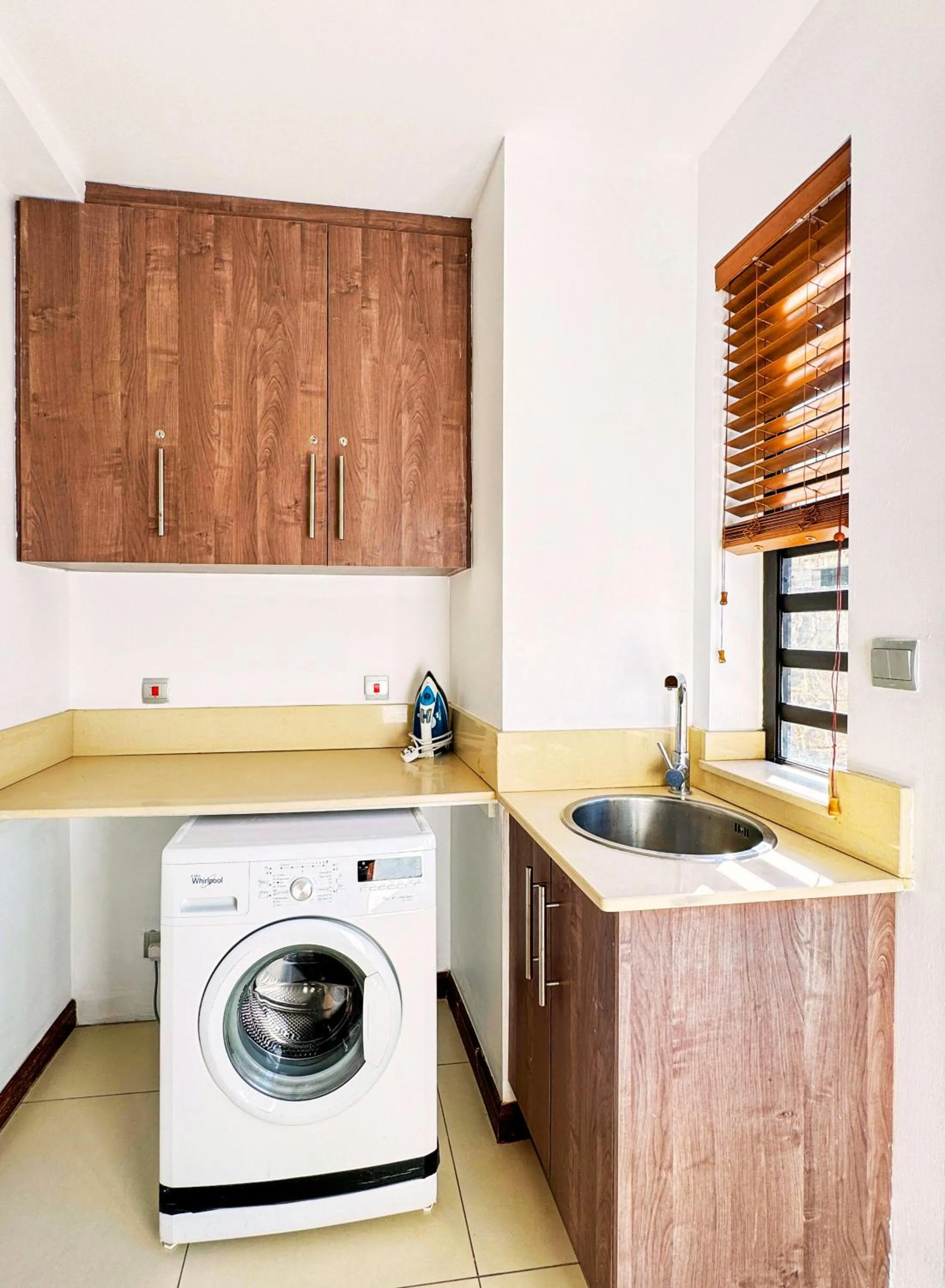 washing machine in Olana Beach by Horizon Holidays