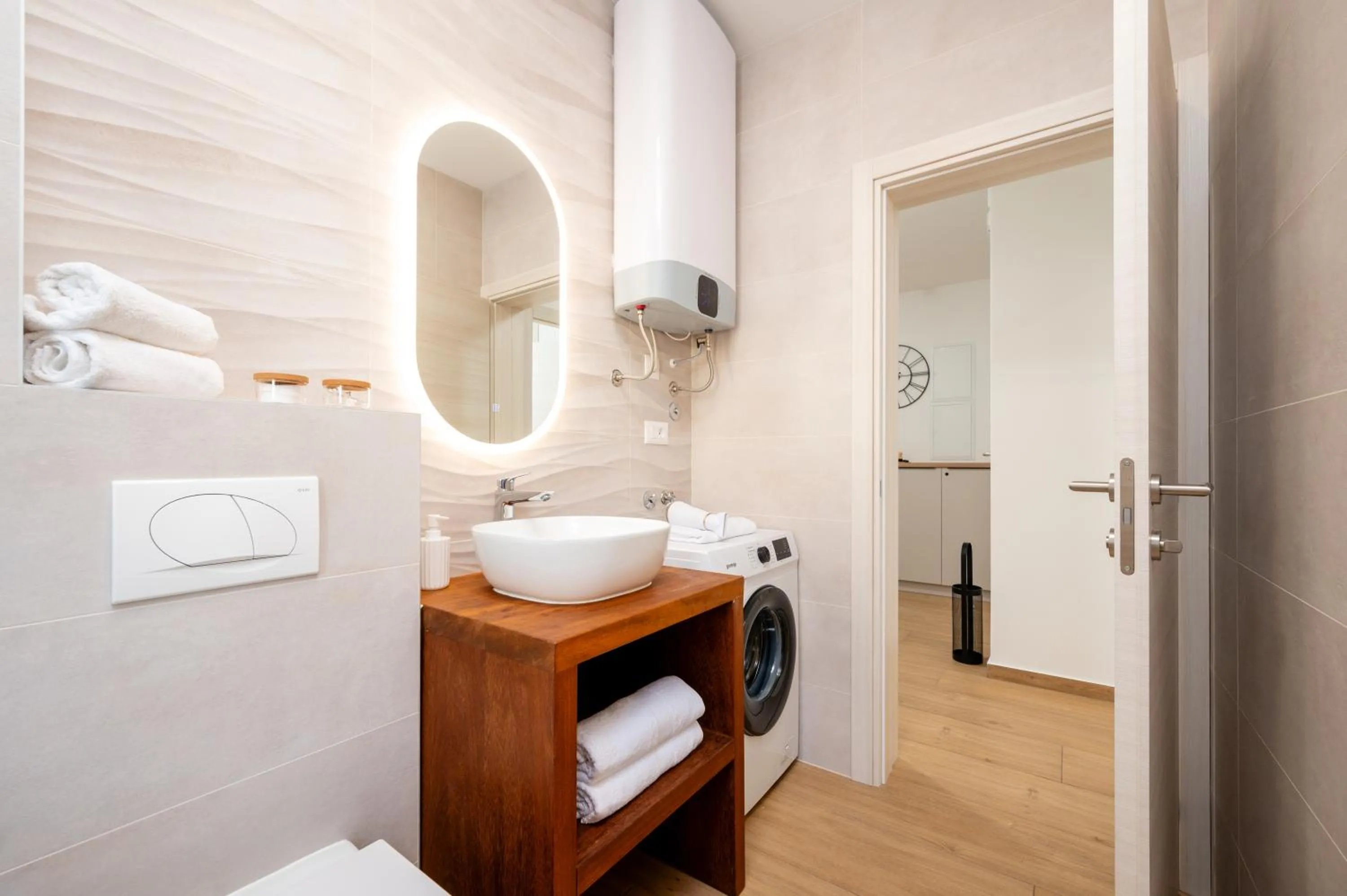 Shower in Apartment SarAna Trogir