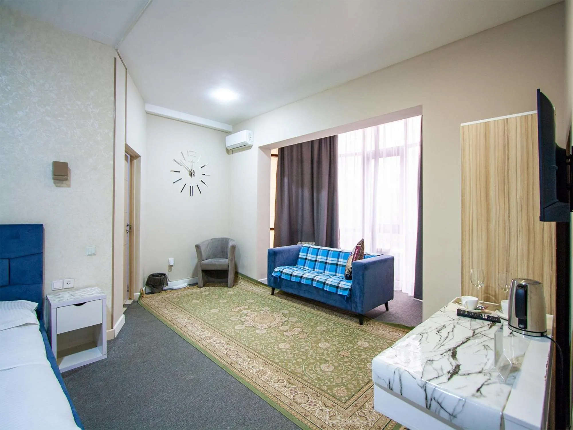 Bed in Hotel Montana