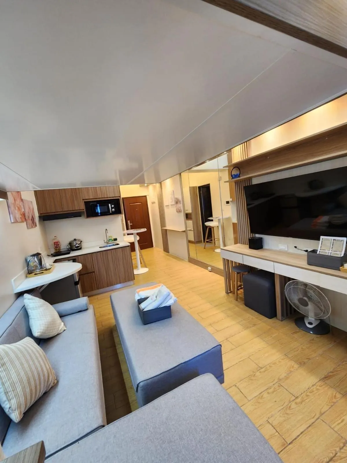 Nordic Rsquare Manila - with Pool Access