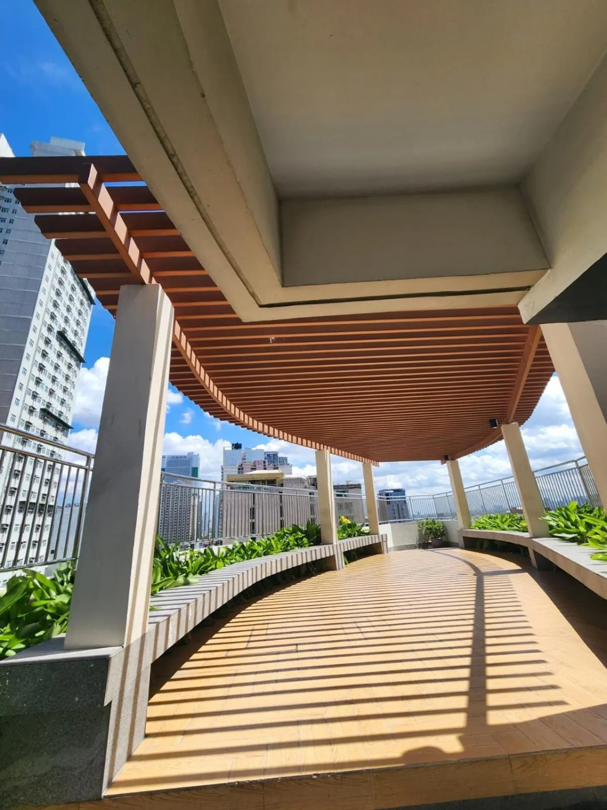 Nordic Rsquare Manila - with Pool Access