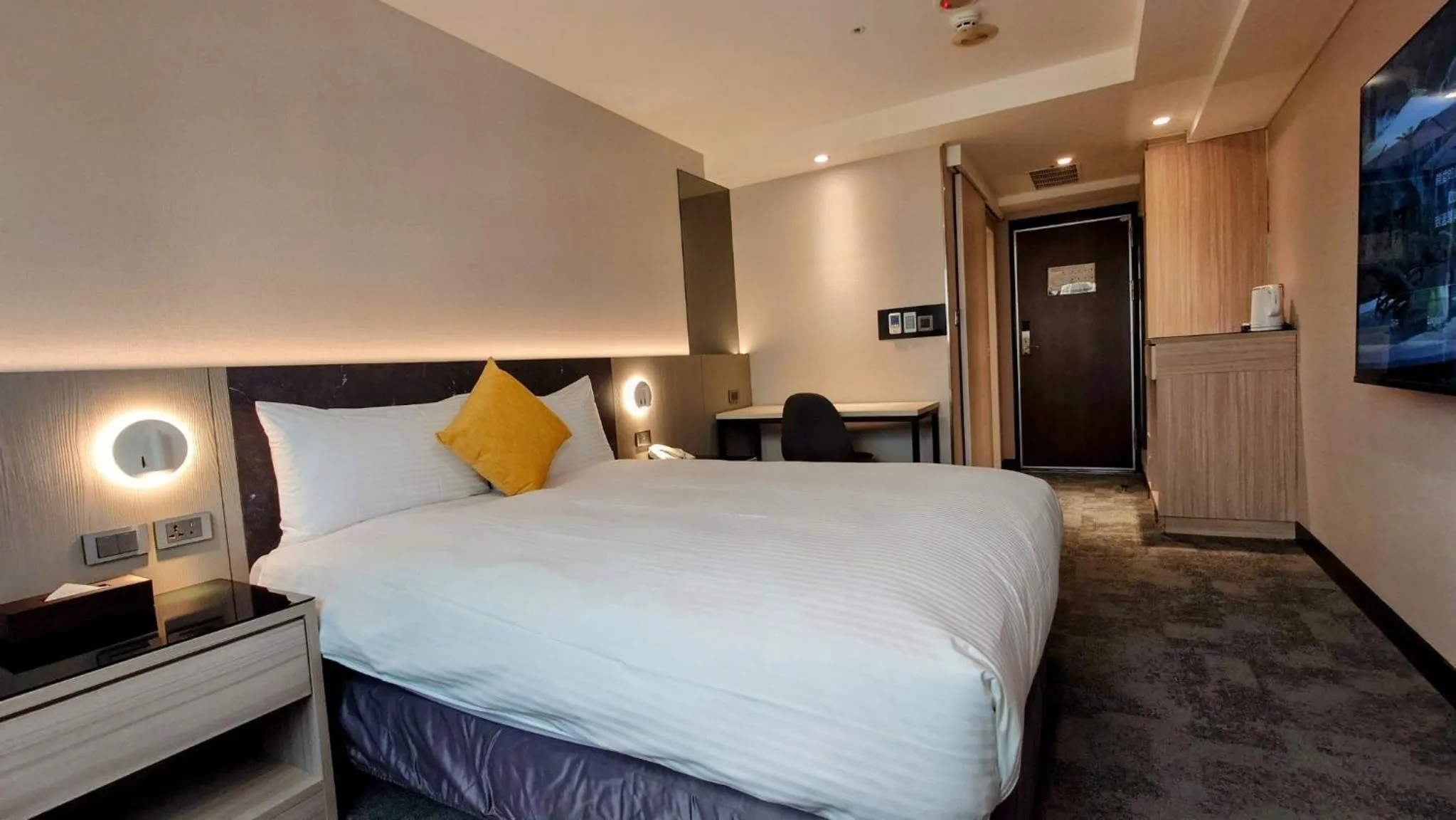 Bed in Hub Hotel Taichung Wenxin