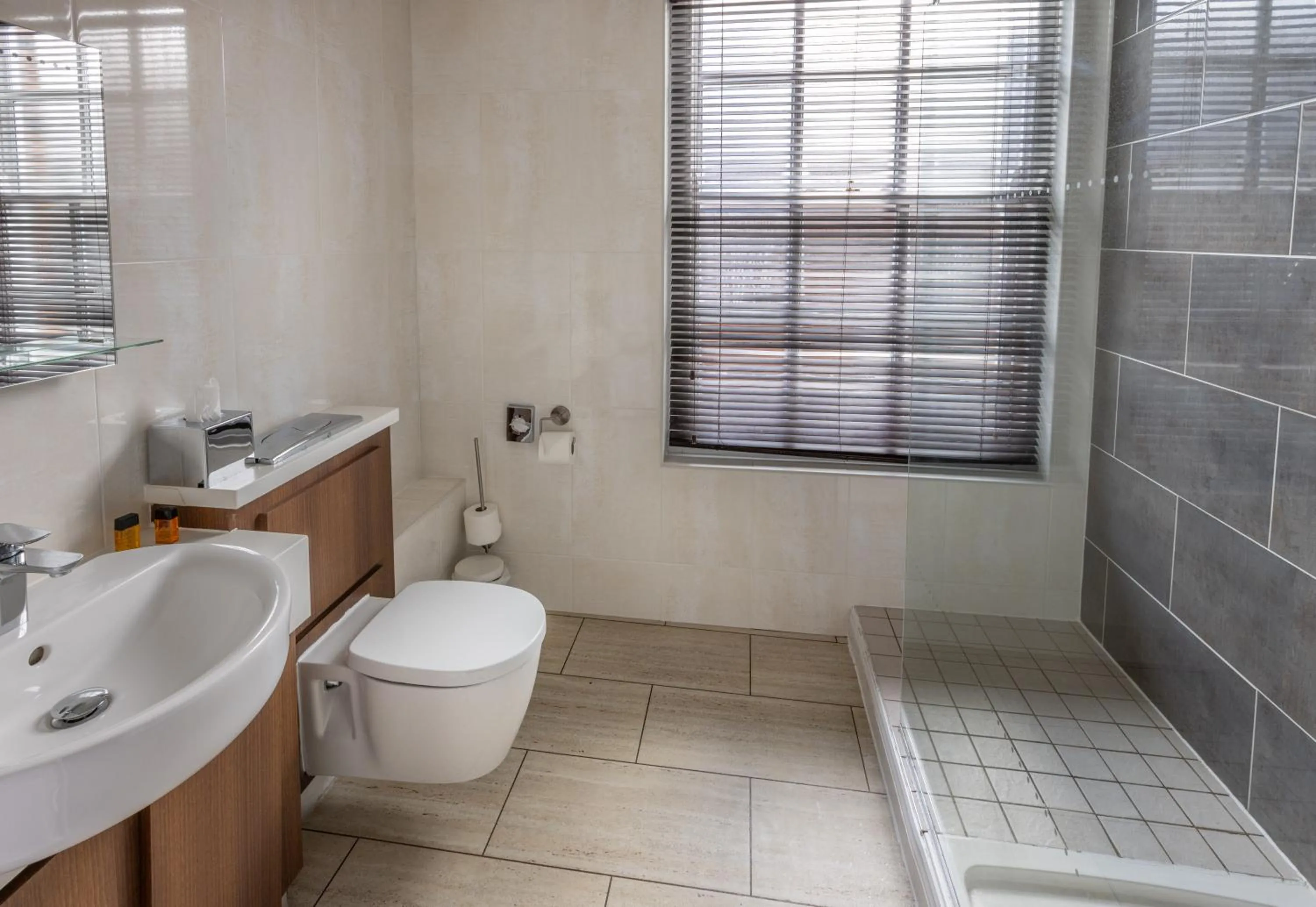 Bathroom in Park Hall Hotel and Spa Wolverhampton