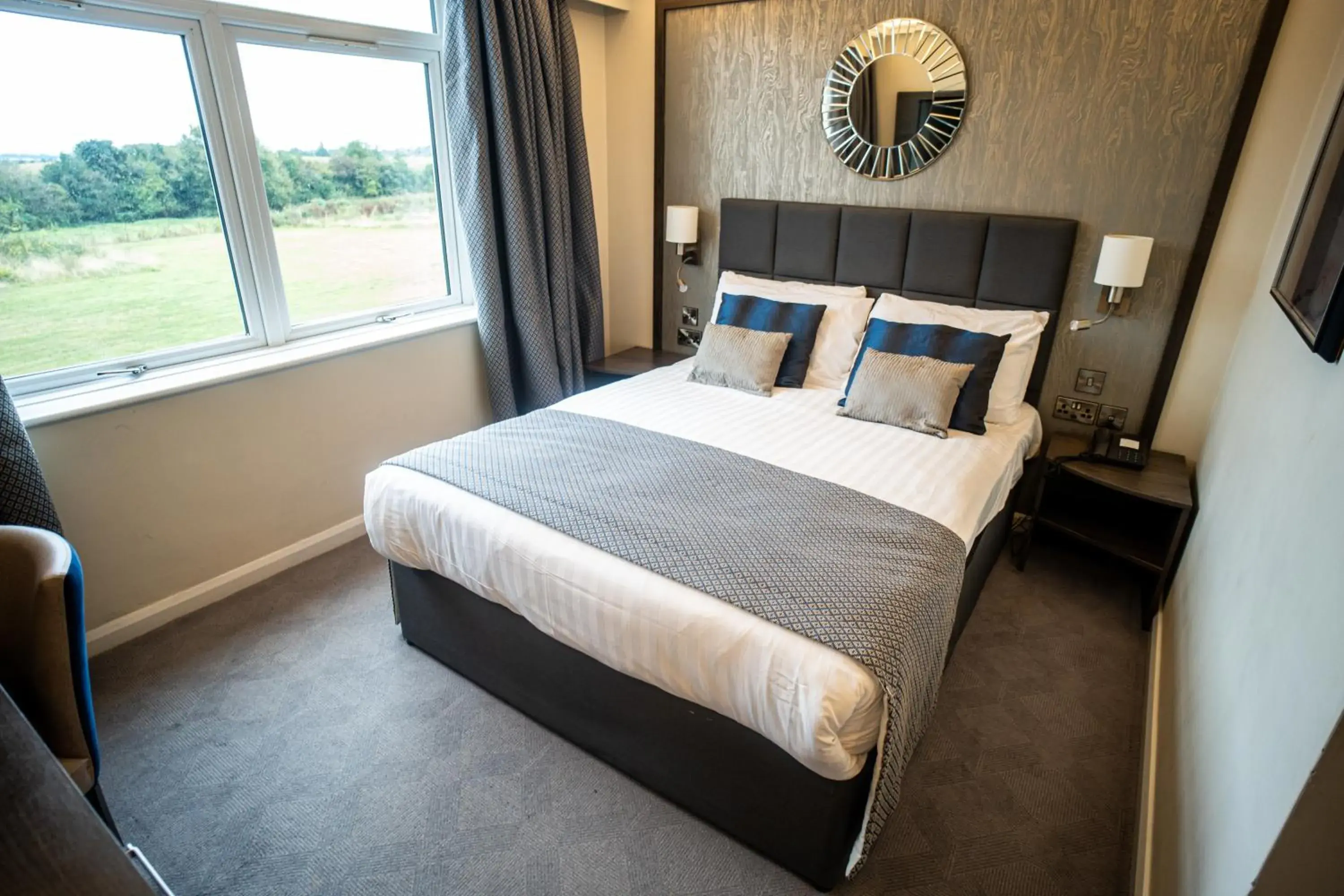 Bedroom, Bed in Park Hall Hotel and Spa Wolverhampton Bedroom, Bed in Park Hall Hotel and Spa Wolverhampton