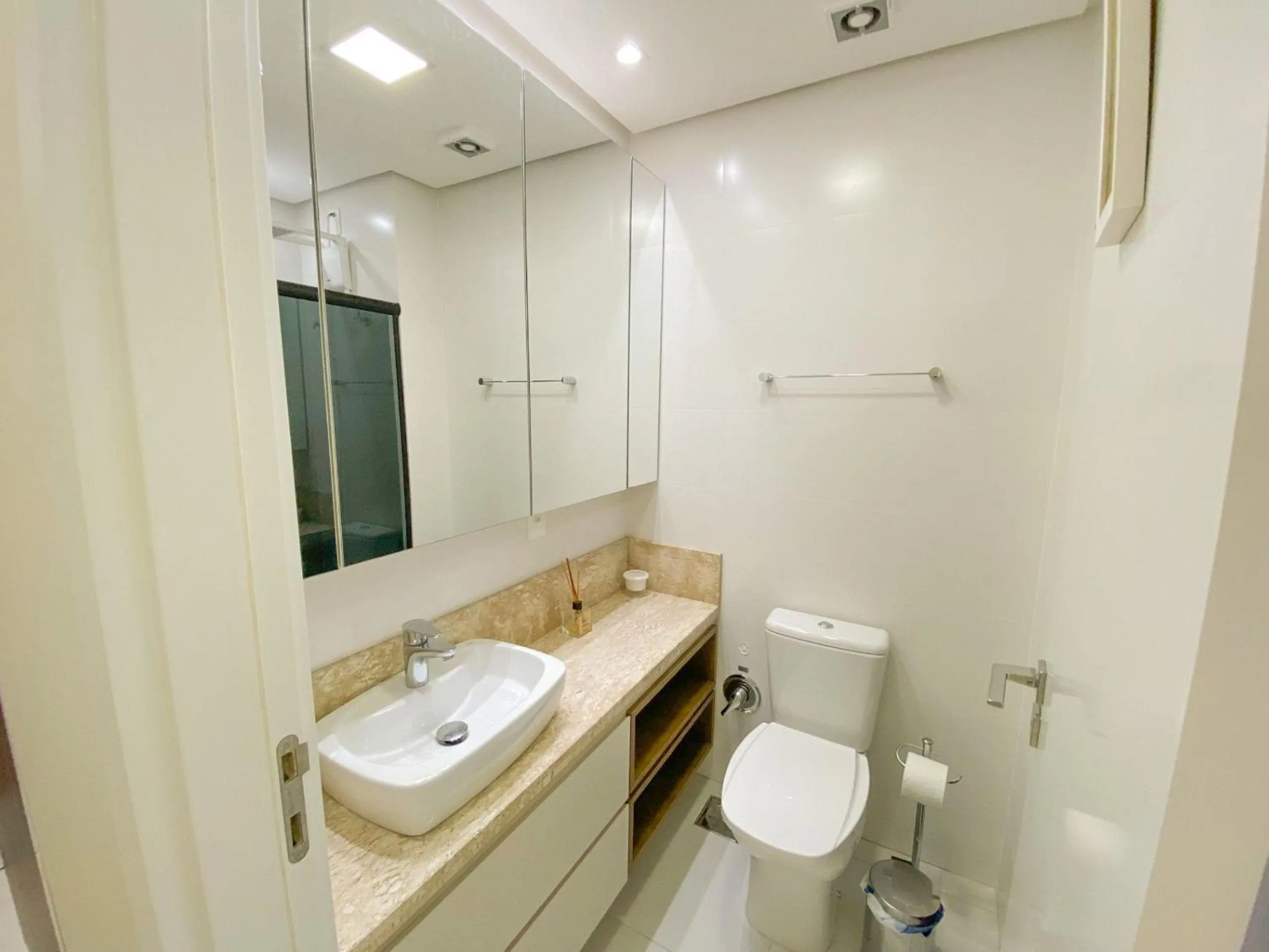 Jurere Perfeição em cada Detalhe com Linda Piscina