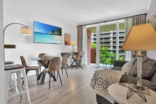 Serene Cozy Retreat with Balcony Free Parking