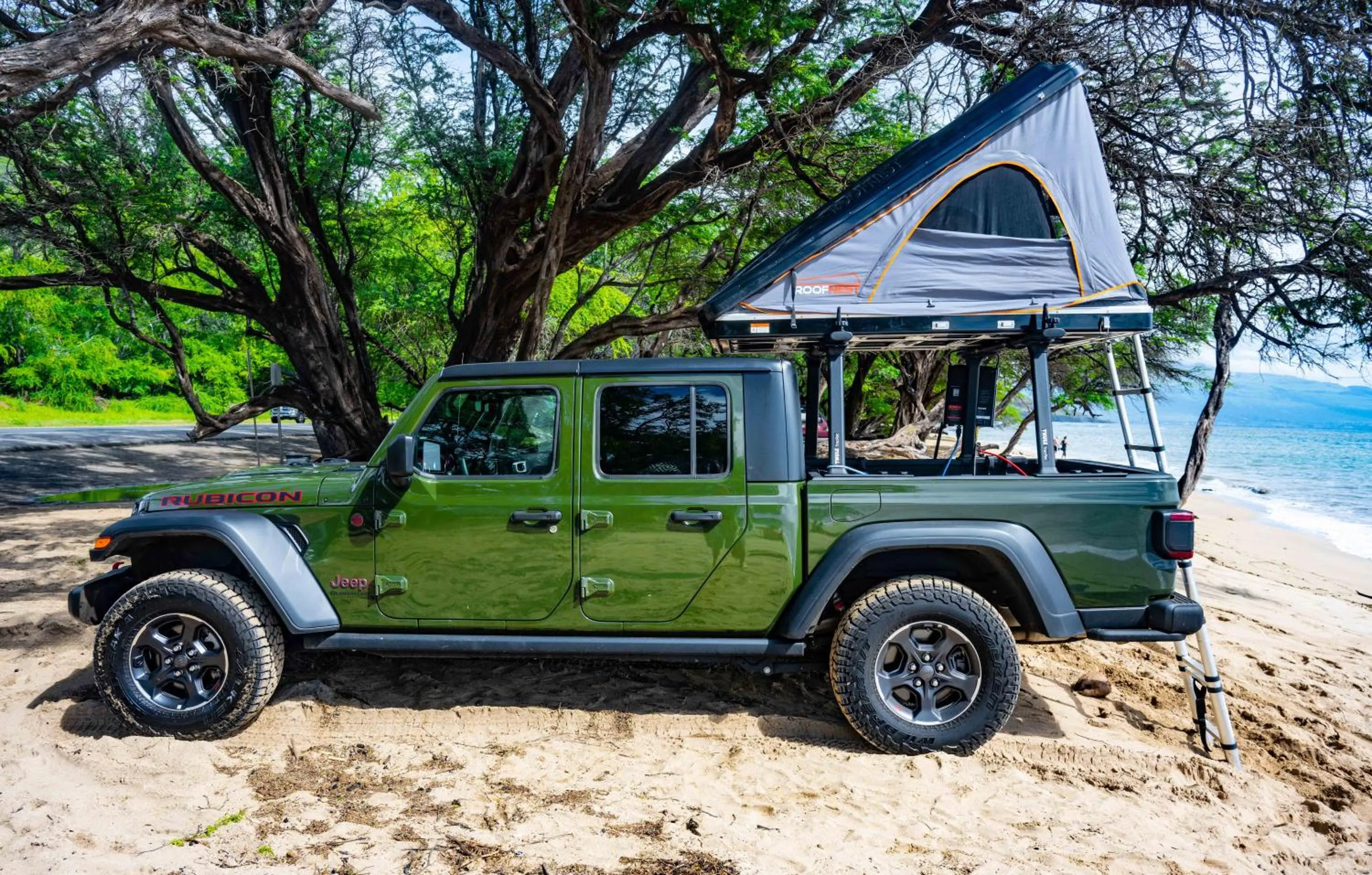 CampCar Maui Jeeps SUVs Hybrid Camper van Rentals with equipment and Travel Advice