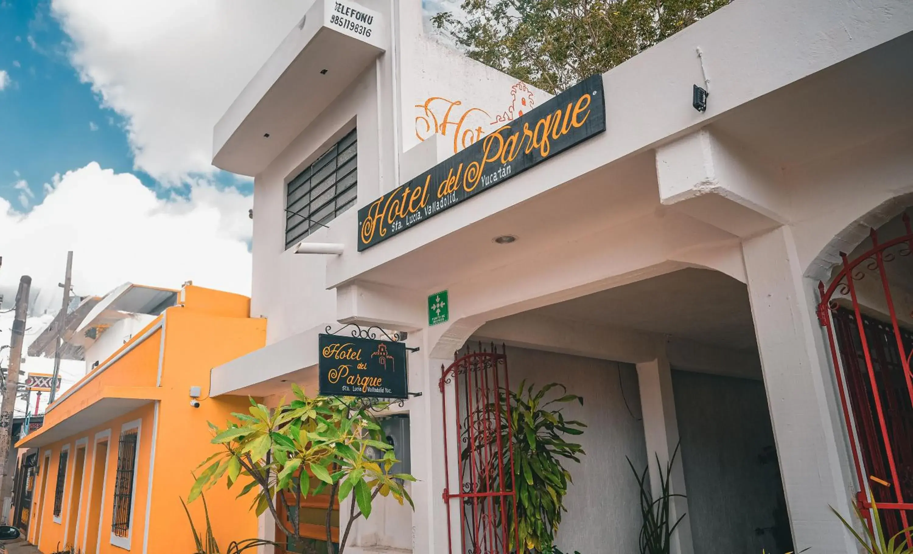 Property building in Hotel del Parque Property building in Hotel del Parque