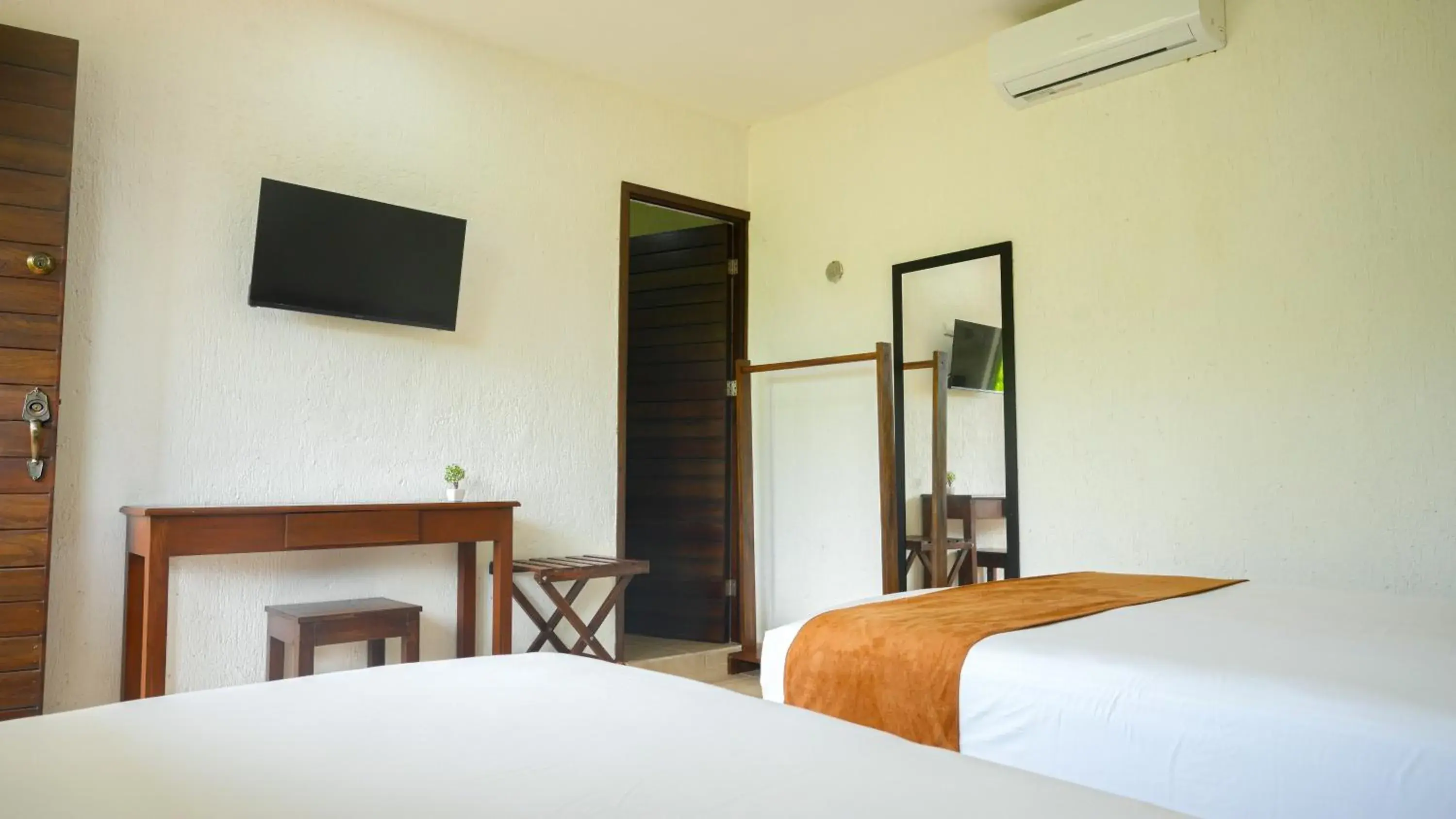 Standard Double or Twin Room - single occupancy in Hotel del Parque Standard Double or Twin Room - single occupancy in Hotel del Parque