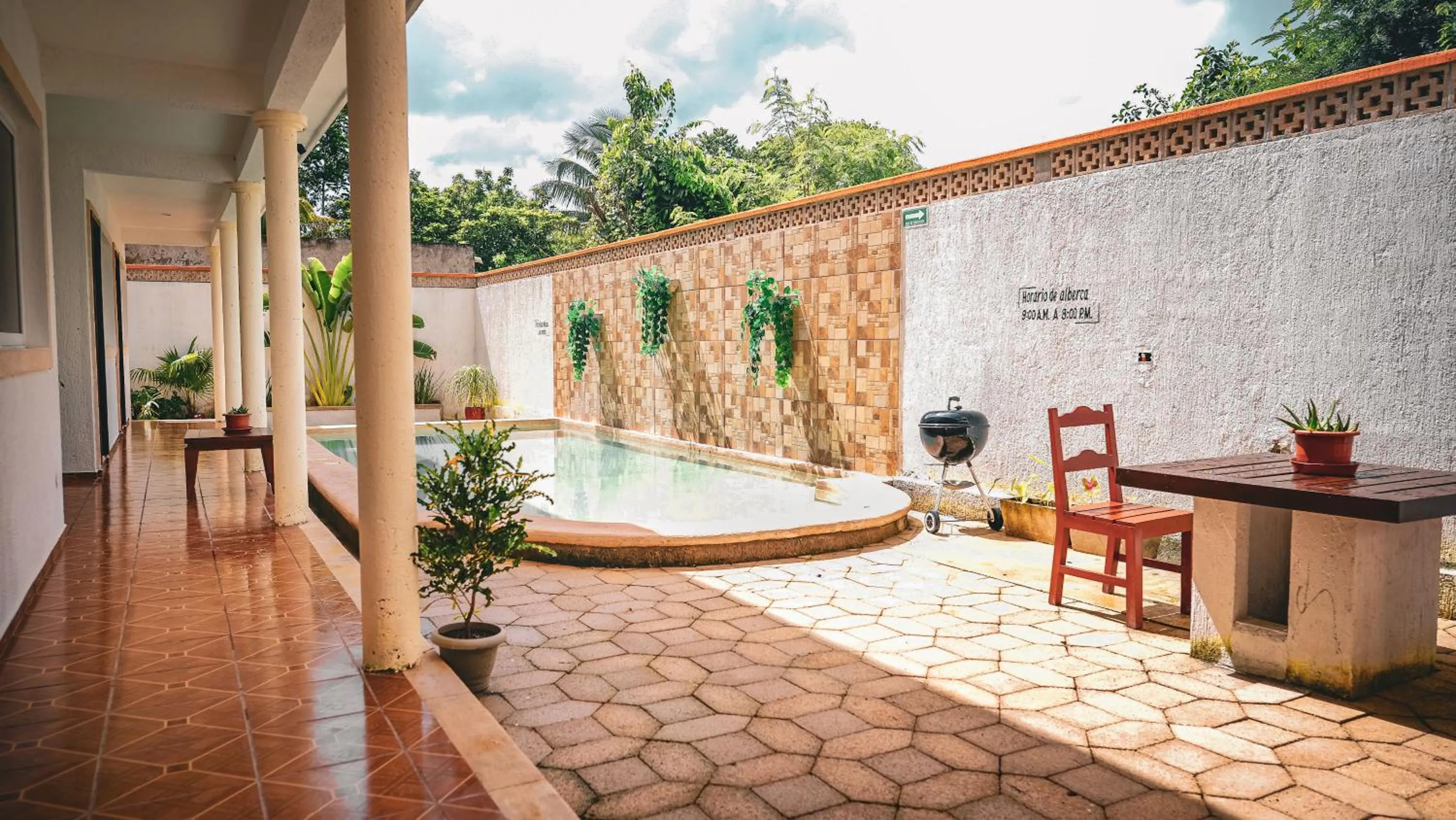Swimming pool in Hotel del Parque