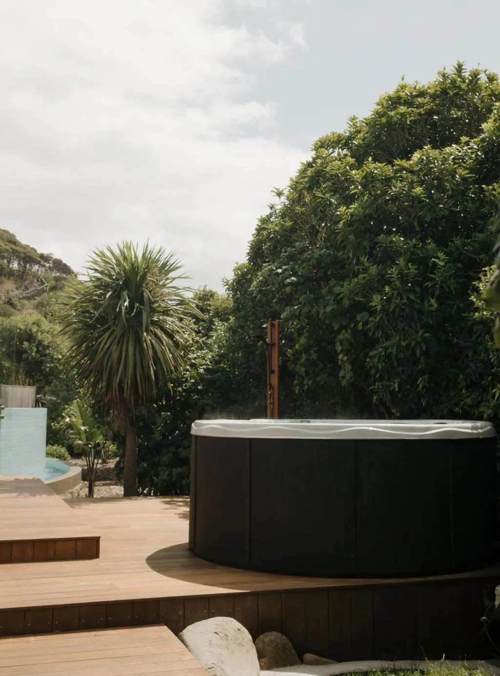 Hot Tub in Te Whaanga Retreat & Spa