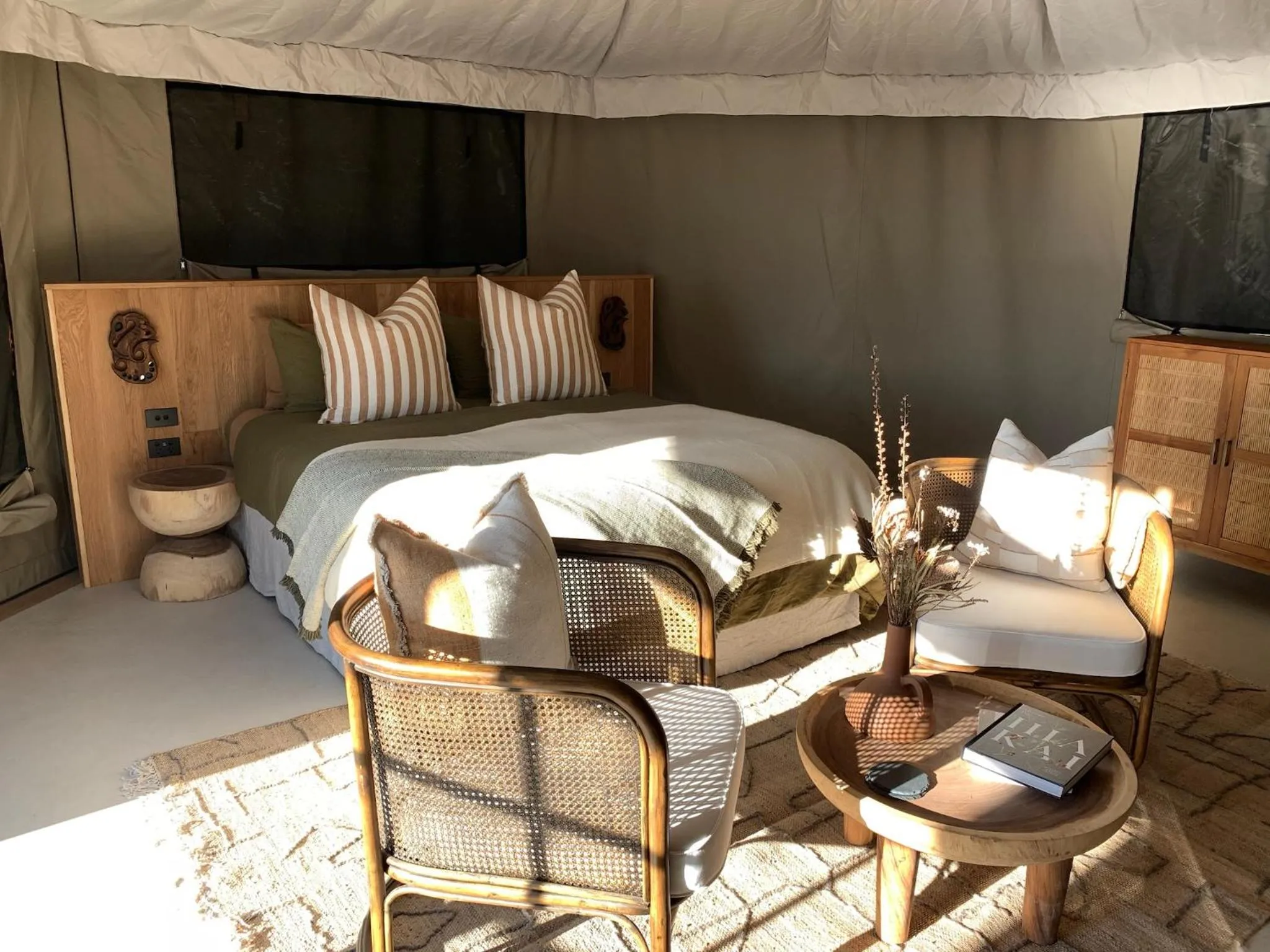 Bed in Te Whaanga Retreat & Spa