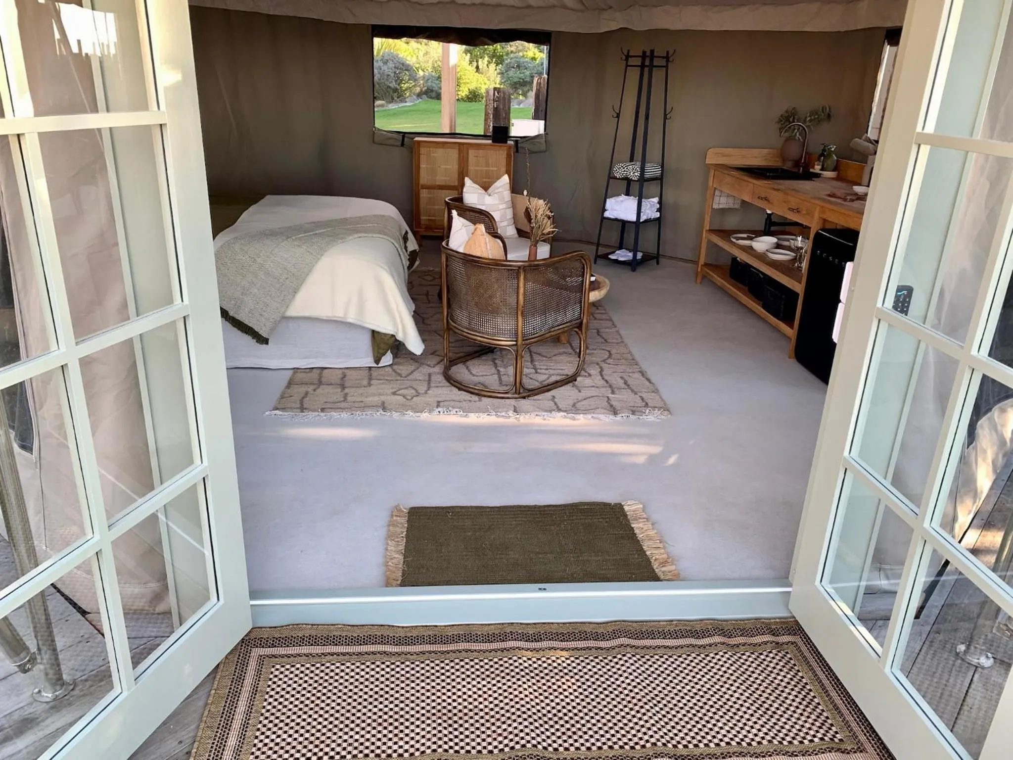 Bedroom, Bed in Te Whaanga Retreat & Spa