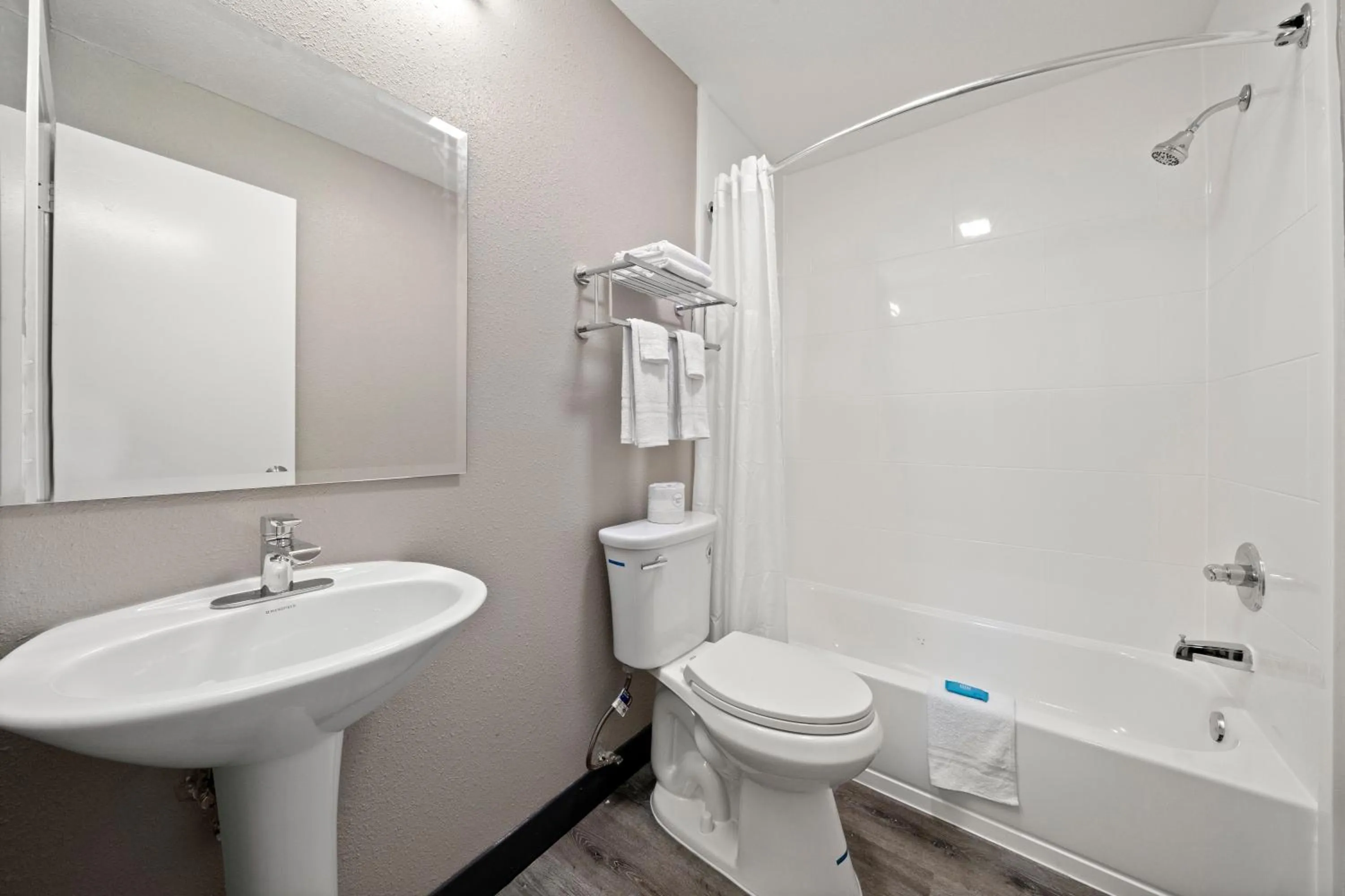 Shower in Southern Suites Columbus