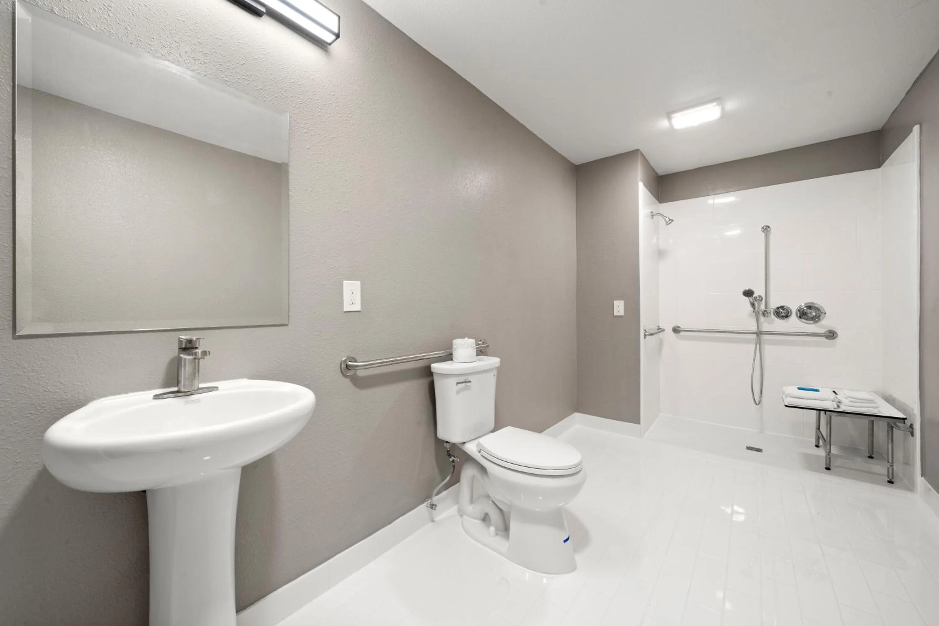 Shower in Southern Suites Columbus