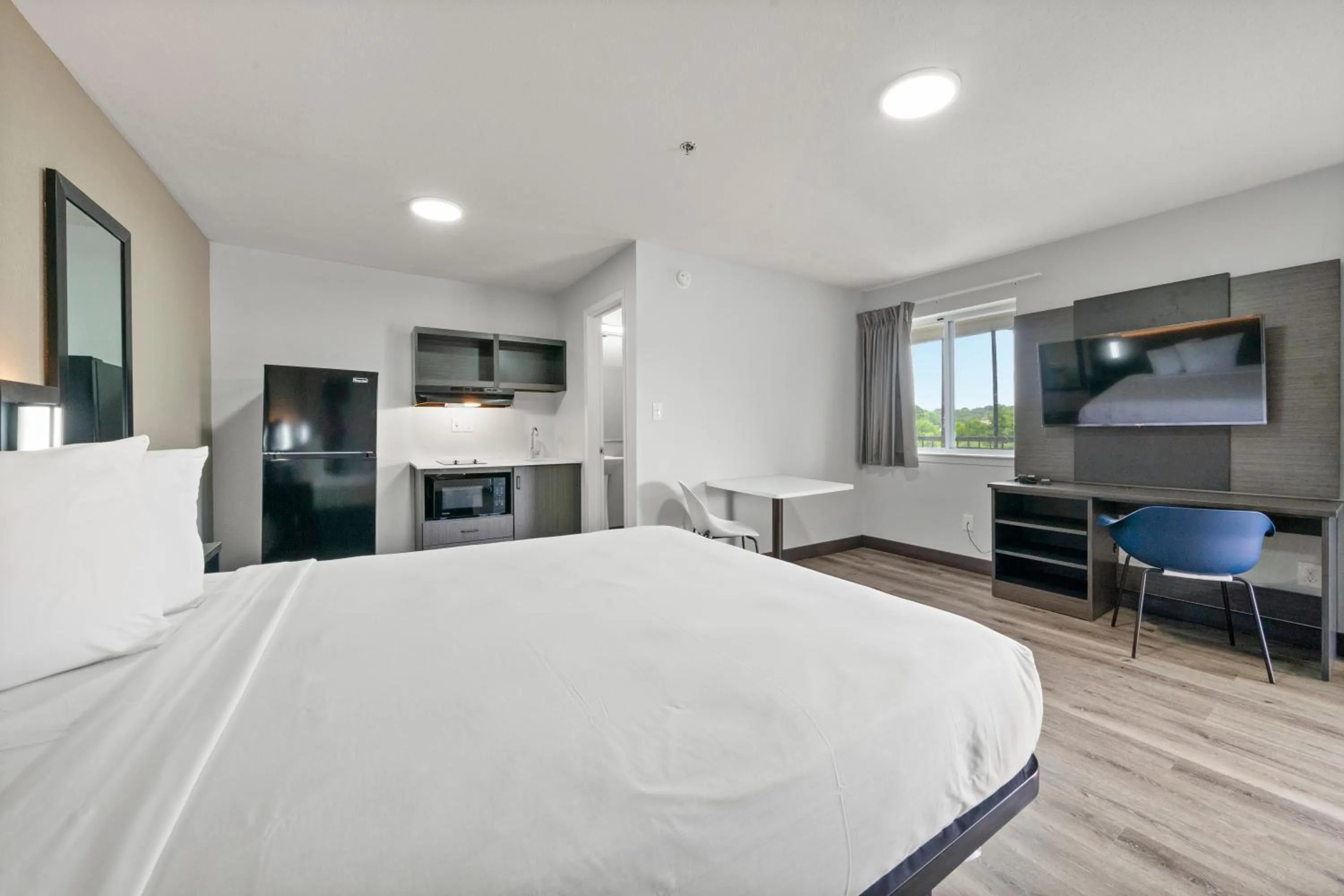 Bed in Southern Suites Columbus