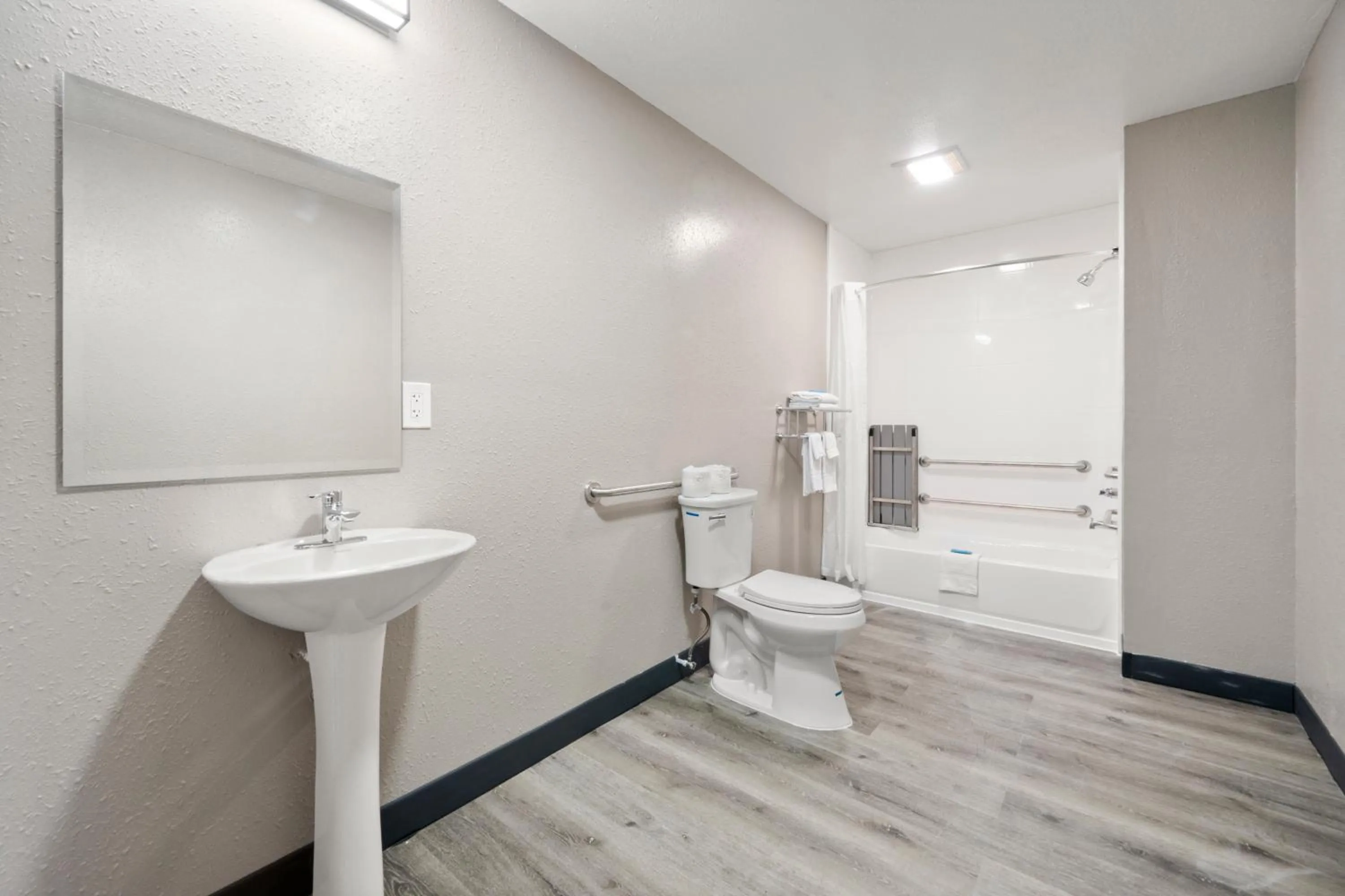 Shower in Southern Suites Columbus