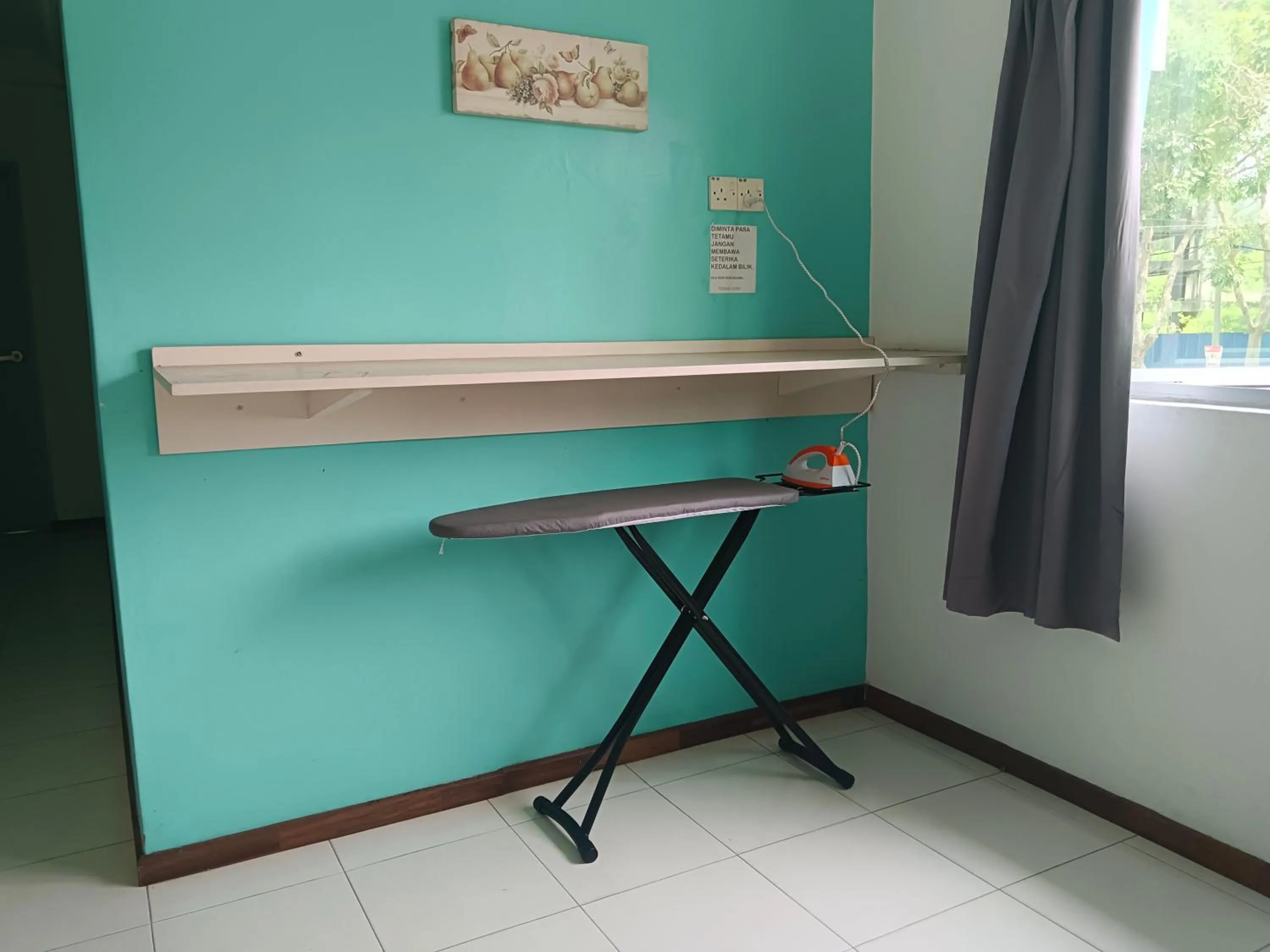 flat iron in 69 Hotel