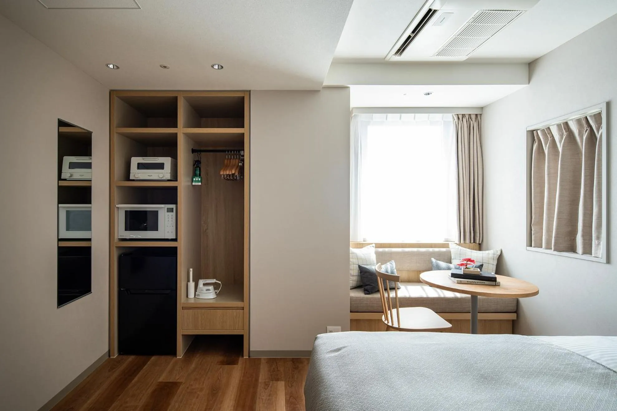 Bedroom, Bed in Section L Shimbashi West