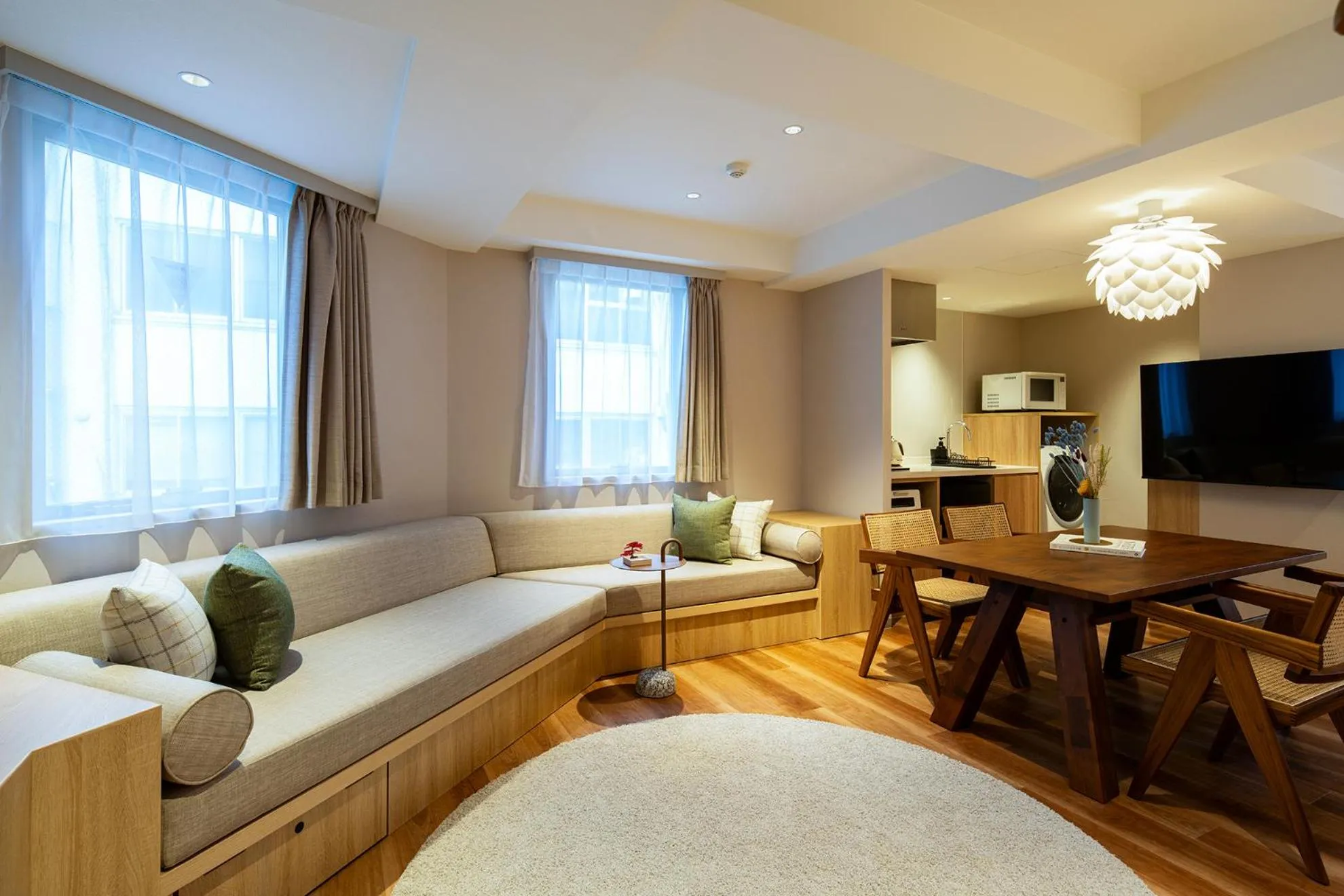 Seating area, Bed in Section L Shimbashi West