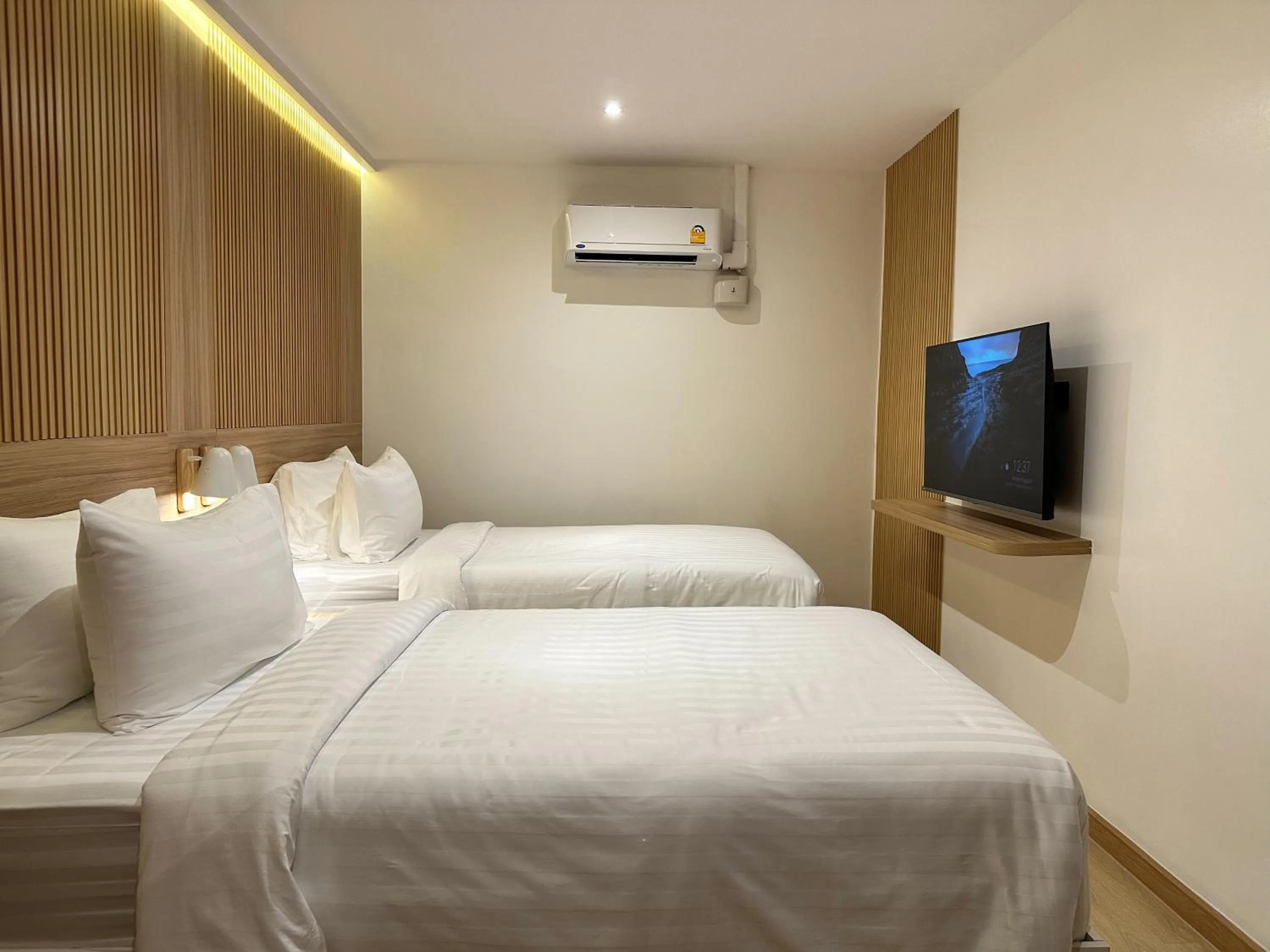 Bed in Winston Hotel