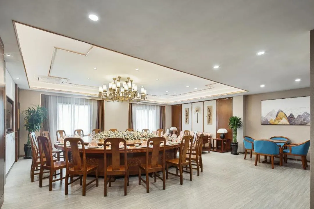 Rose Garden International Hotel