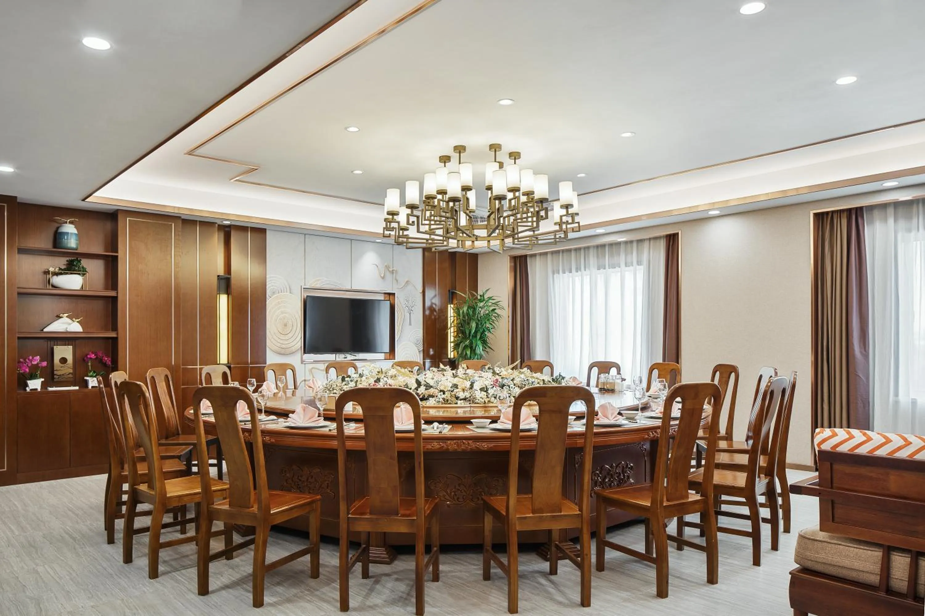 Rose Garden International Hotel