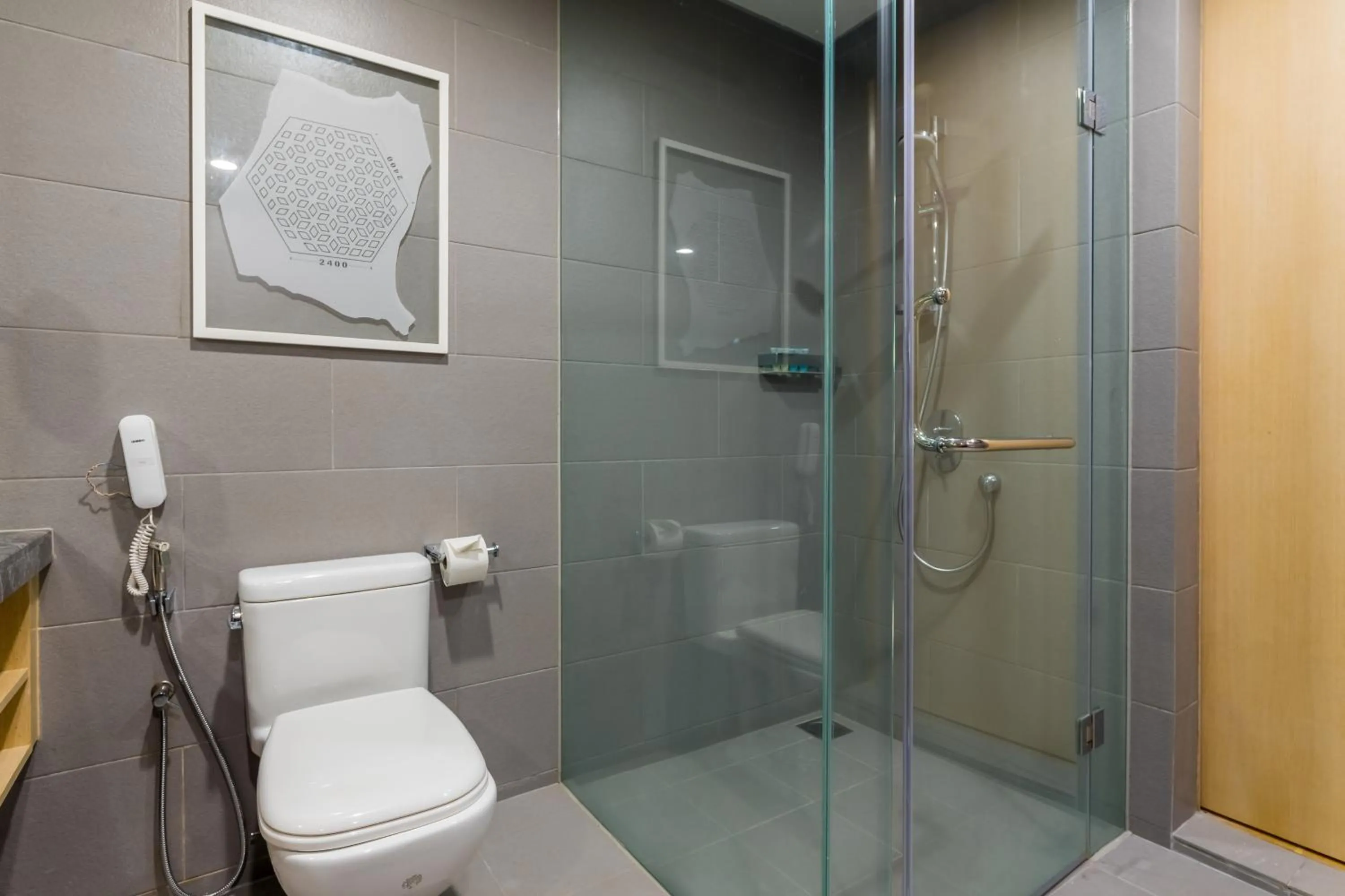 188 Premium Suites by Plush