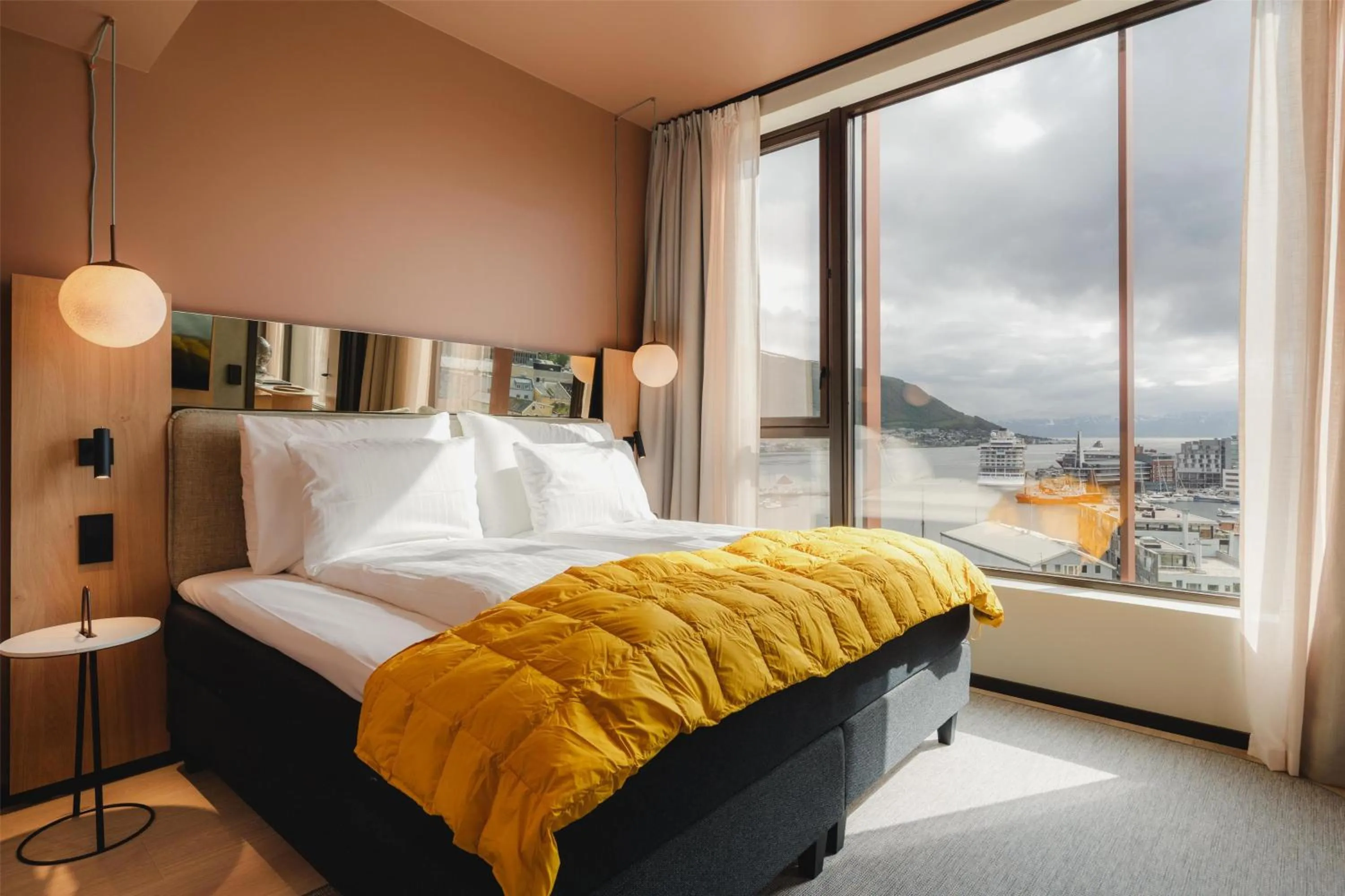 Photo of the whole room, Bed in The Dock 69 39 by Scandic