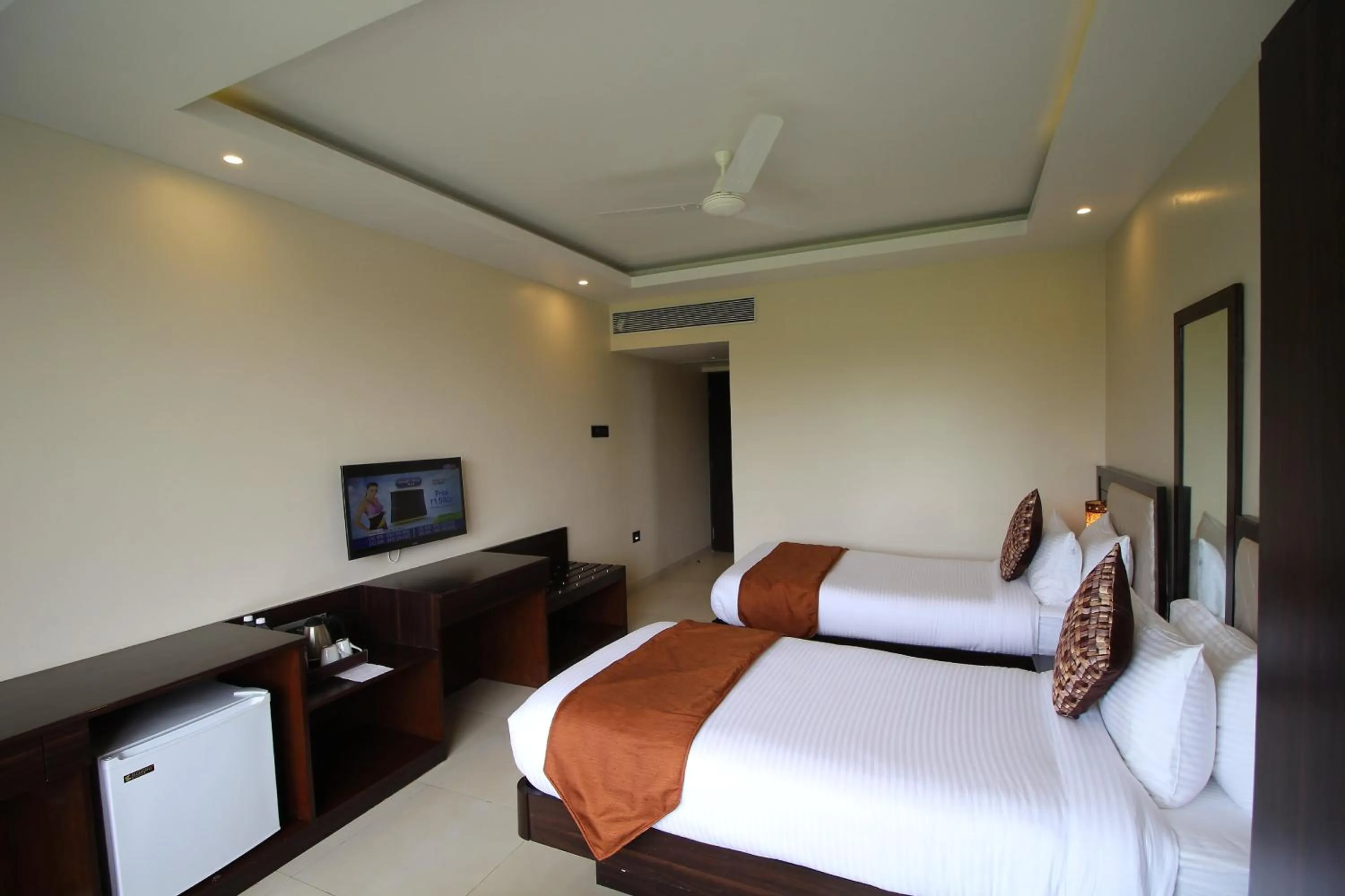 Bed in Hotel Golden Plateau