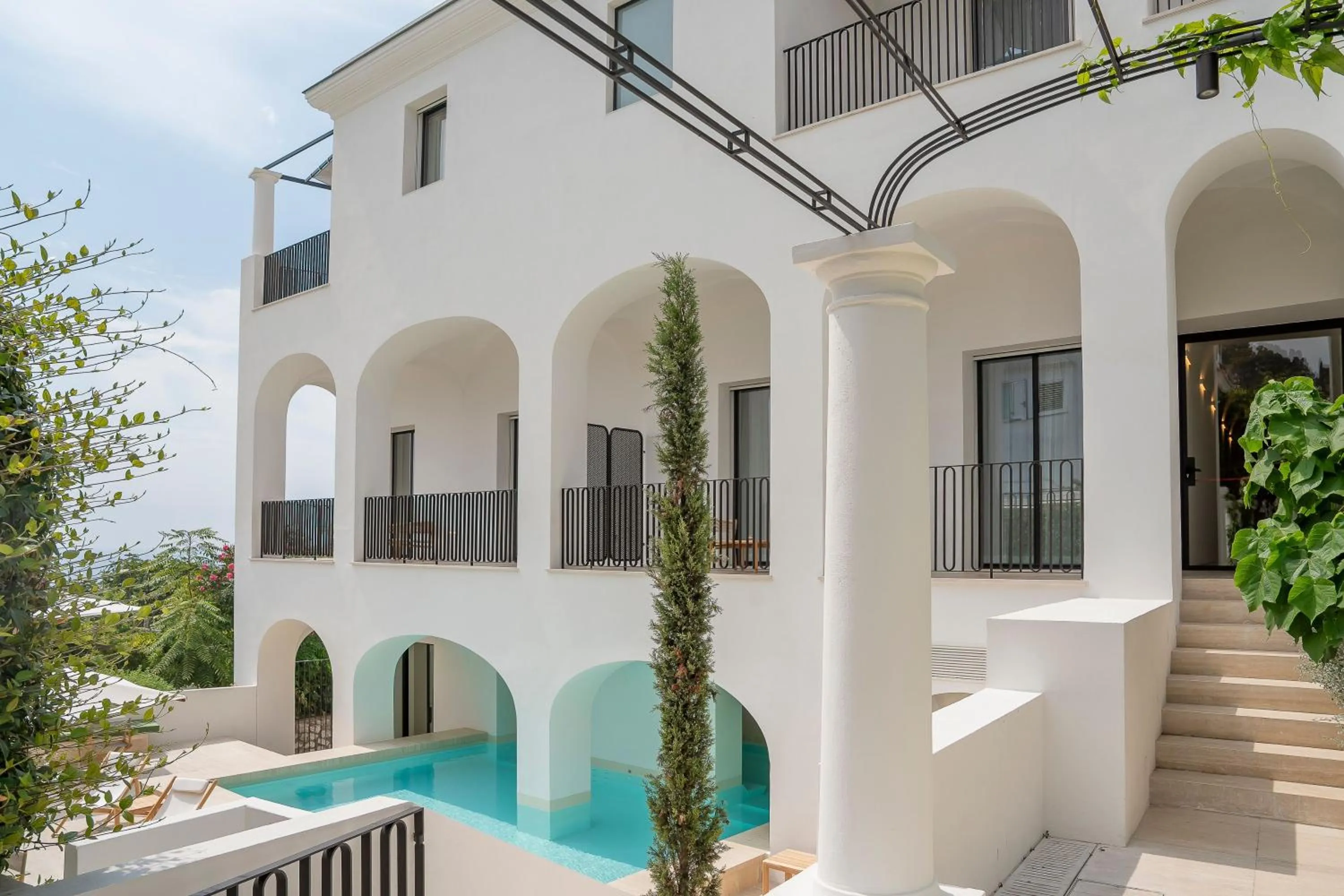 Swimming pool in Villa Certosa