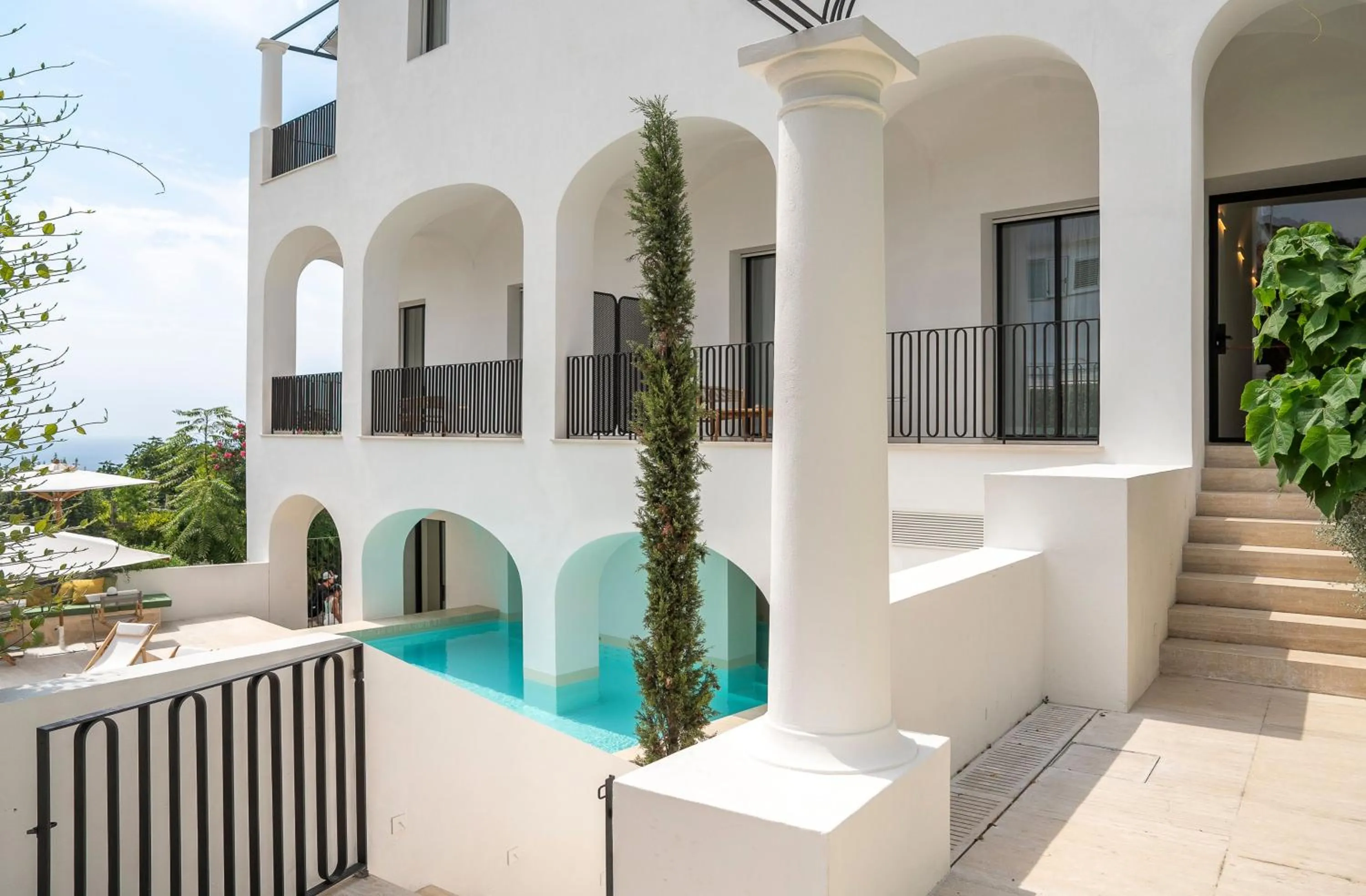 Property building in Villa Certosa