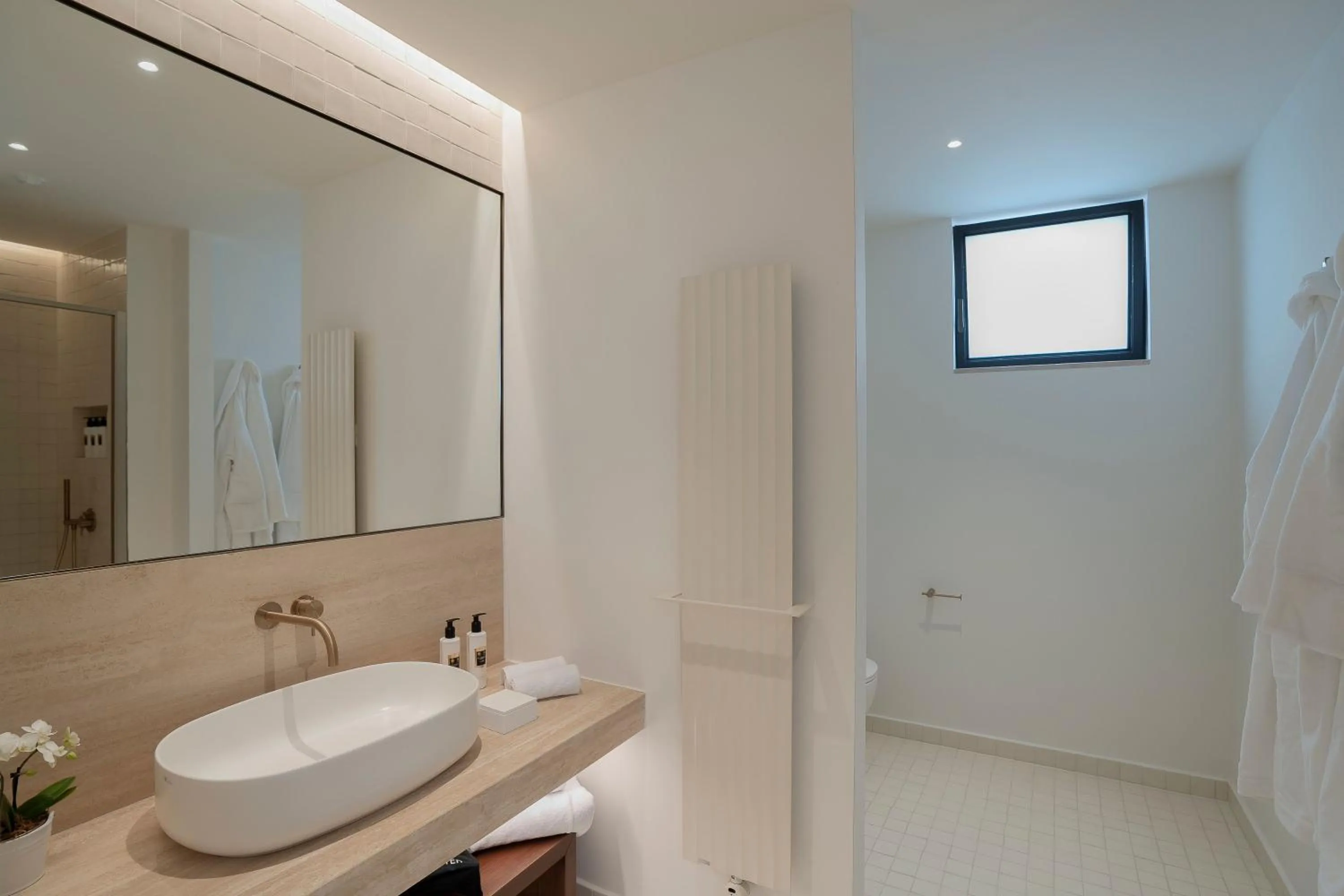 Shower in Villa Certosa