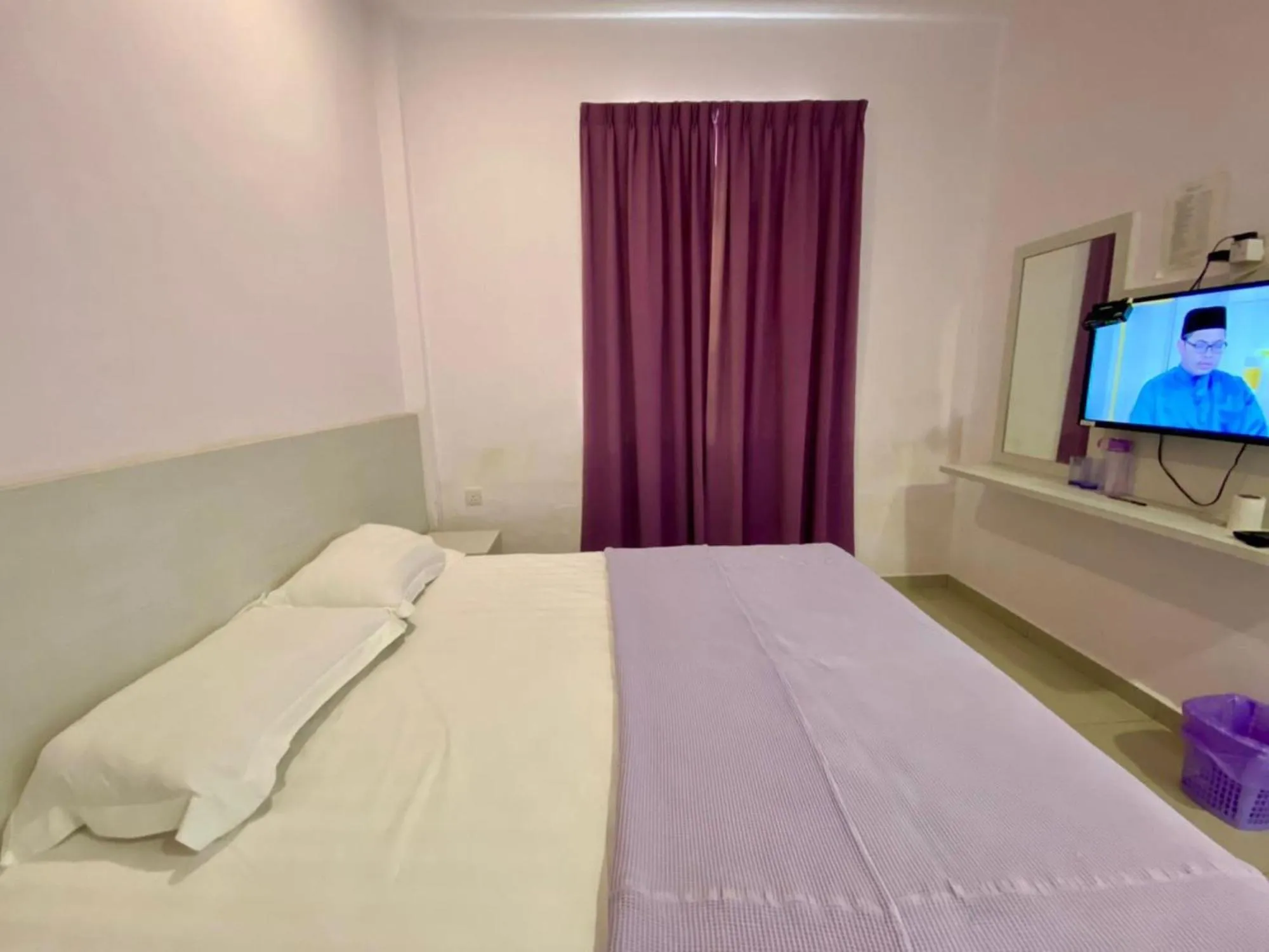 View (from property/room), Bed in Lavender Riverside Hotel