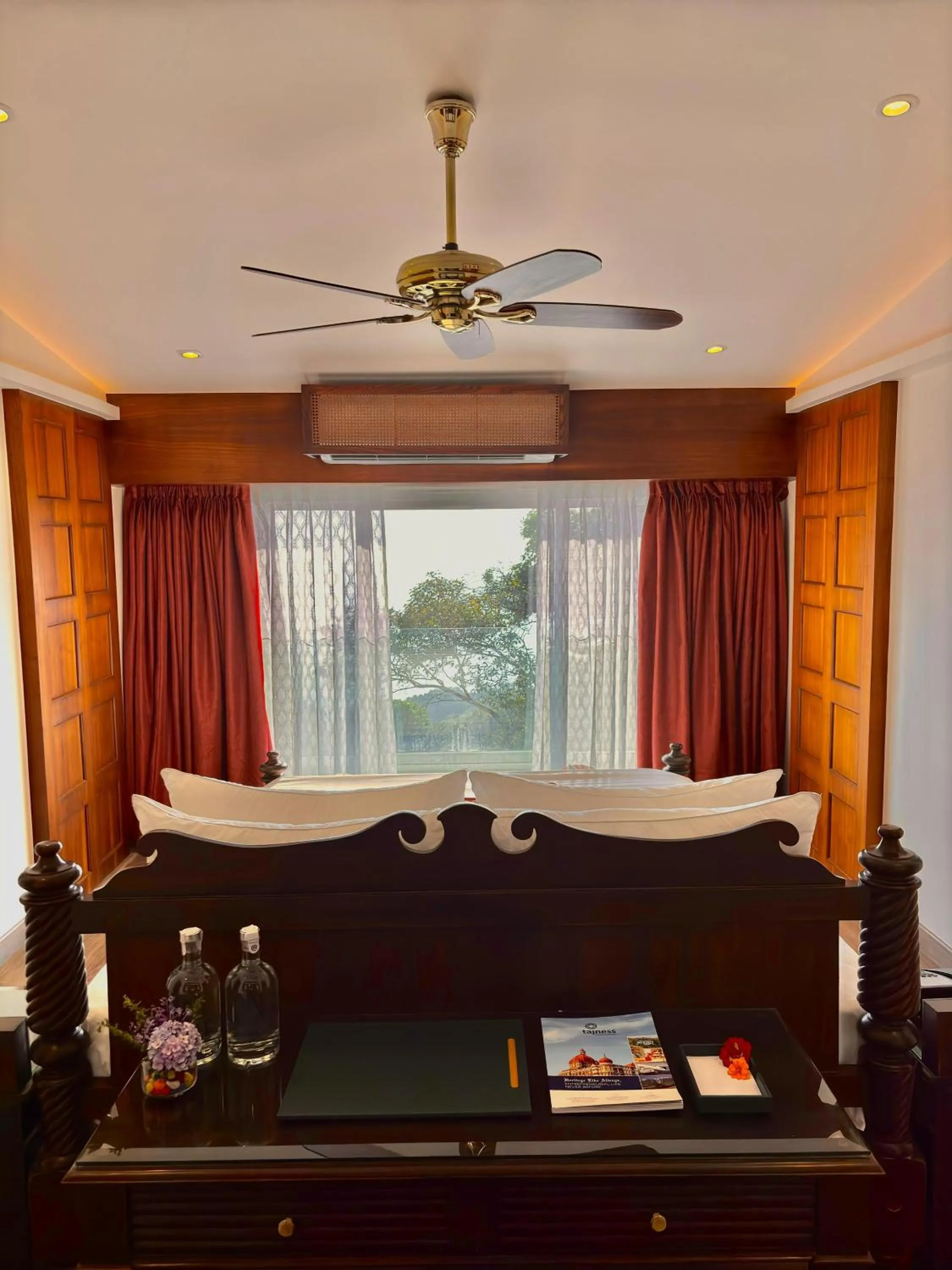 Bed in Fountain, Mahabaleshwar - IHCL SeleQtions