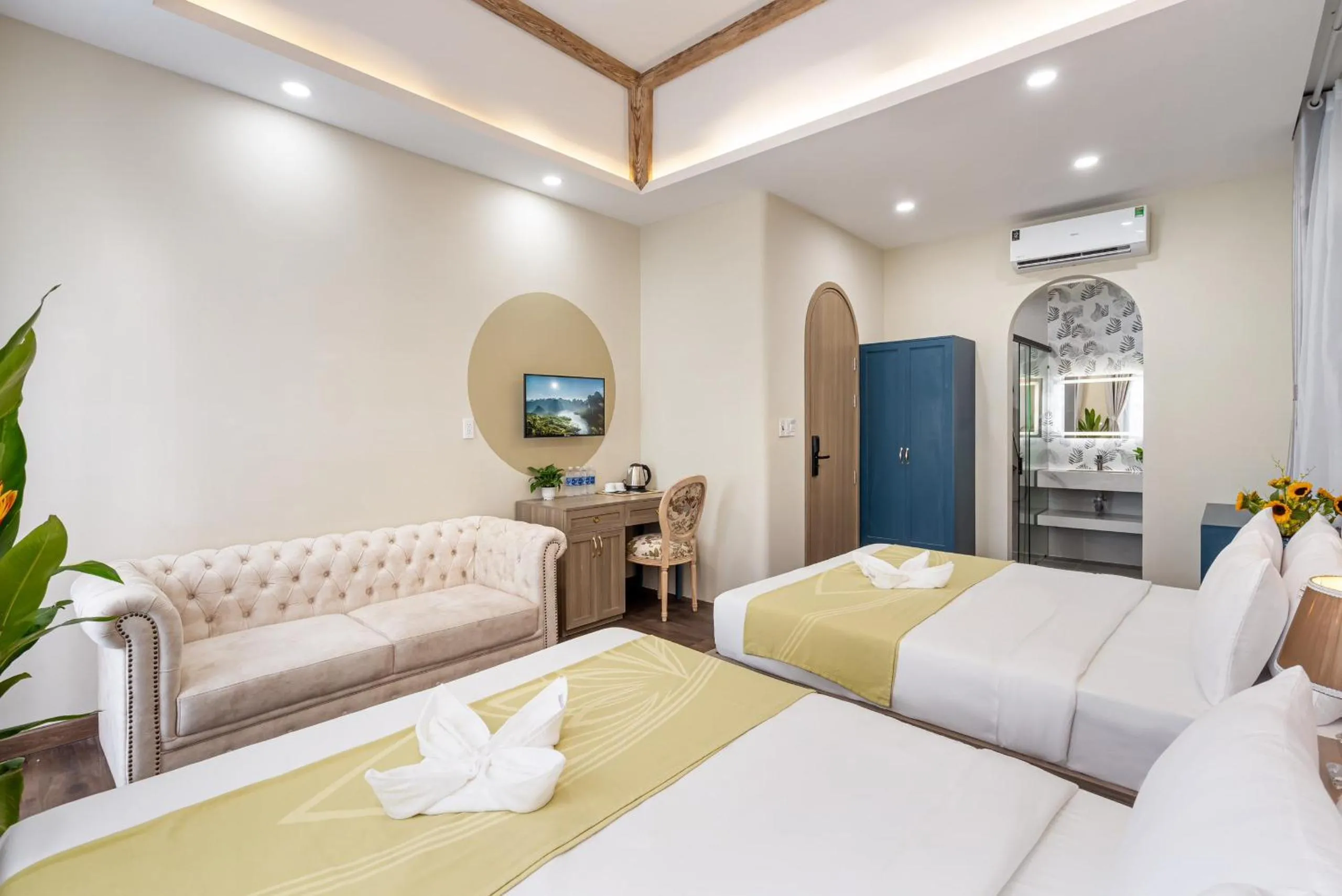 Bed in Jan Villa SaiGon Oasis