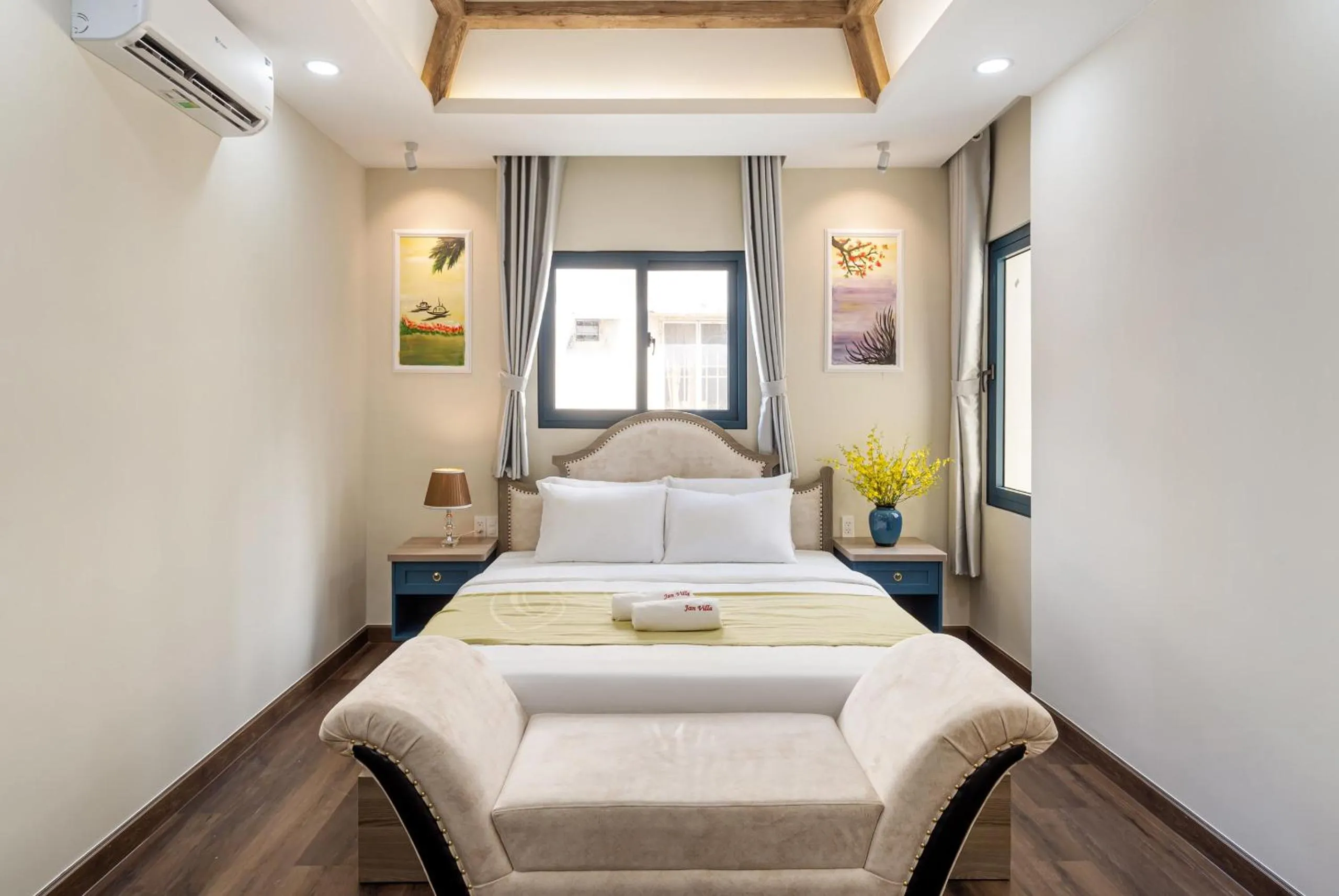 Bed in Jan Villa SaiGon Oasis