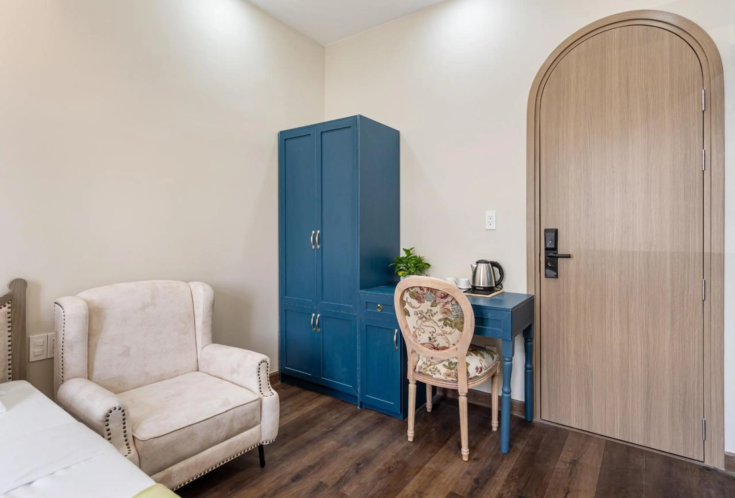Photo of the whole room in Jan Villa SaiGon Oasis