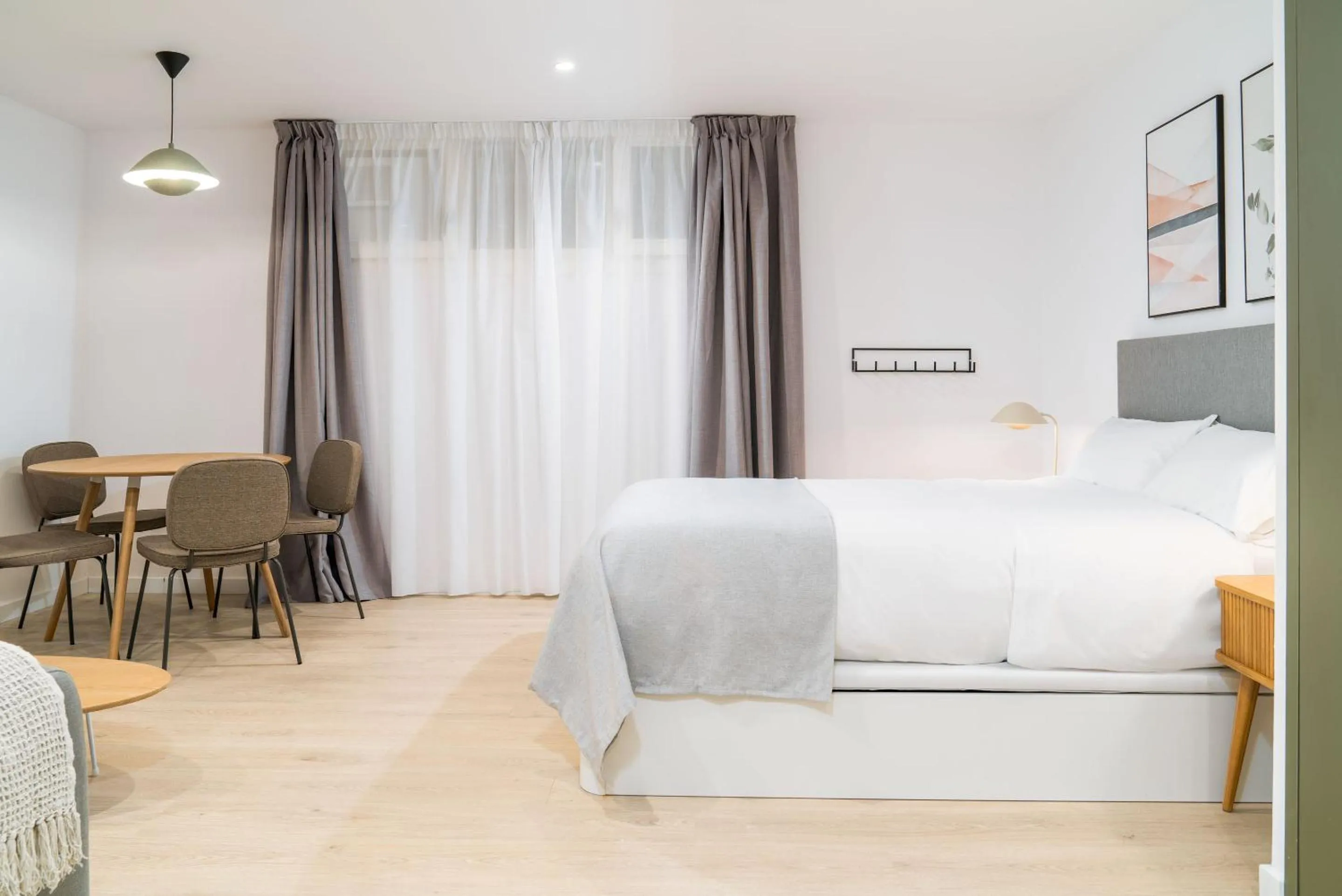 Bed in Limehome Santiago de Compostela