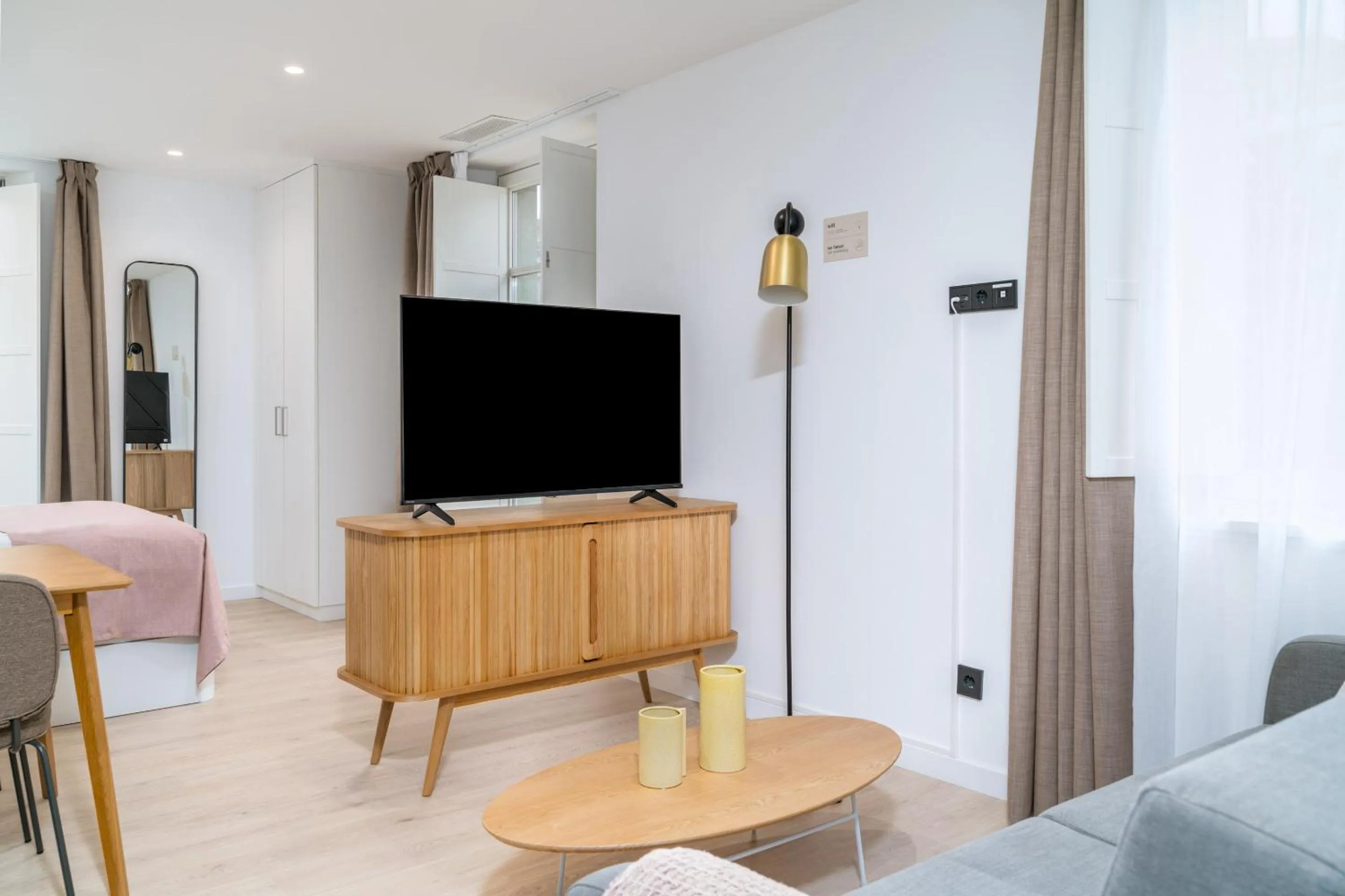 Bed in Limehome Santiago de Compostela