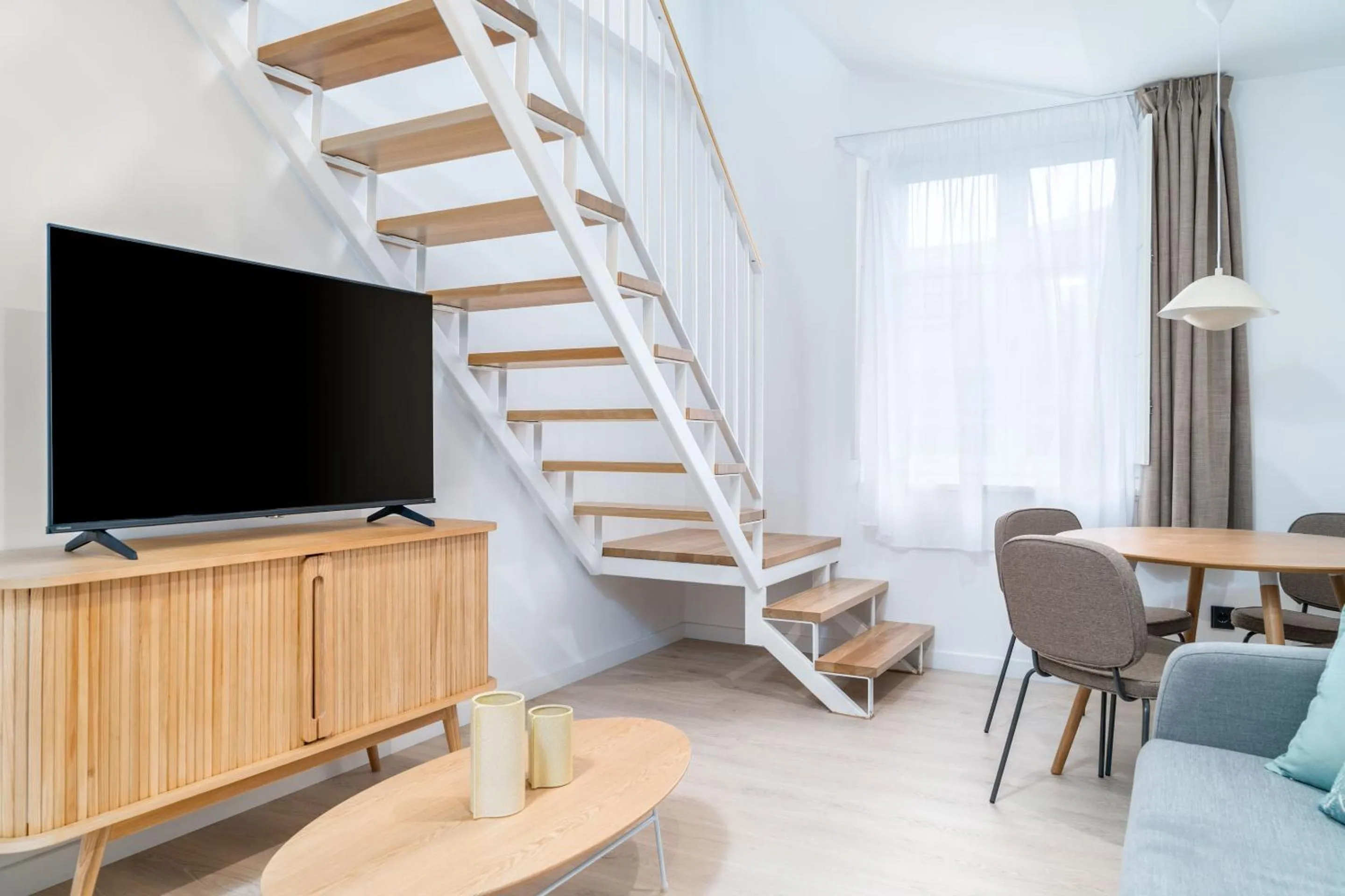 TV and multimedia in Limehome Santiago de Compostela