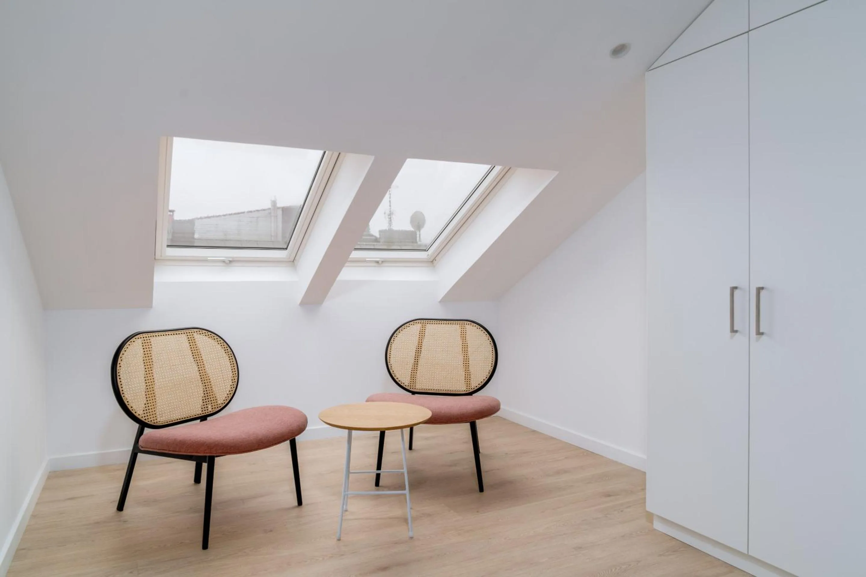 Seating area in Limehome Santiago de Compostela