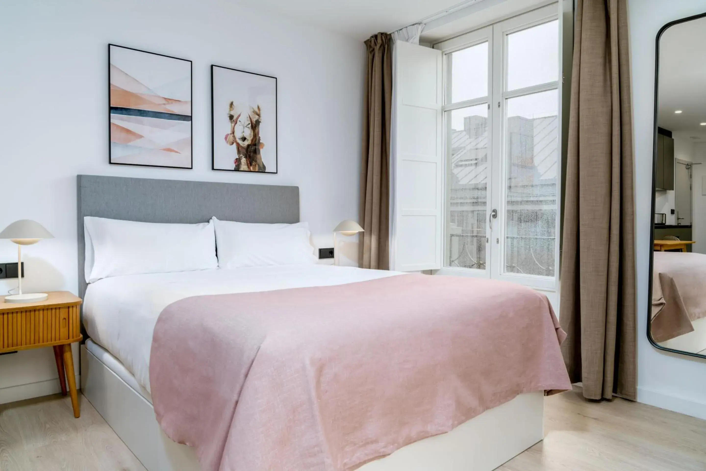 Comfort Studio with Balcony in Limehome Santiago de Compostela Comfort Studio with Balcony in Limehome Santiago de Compostela