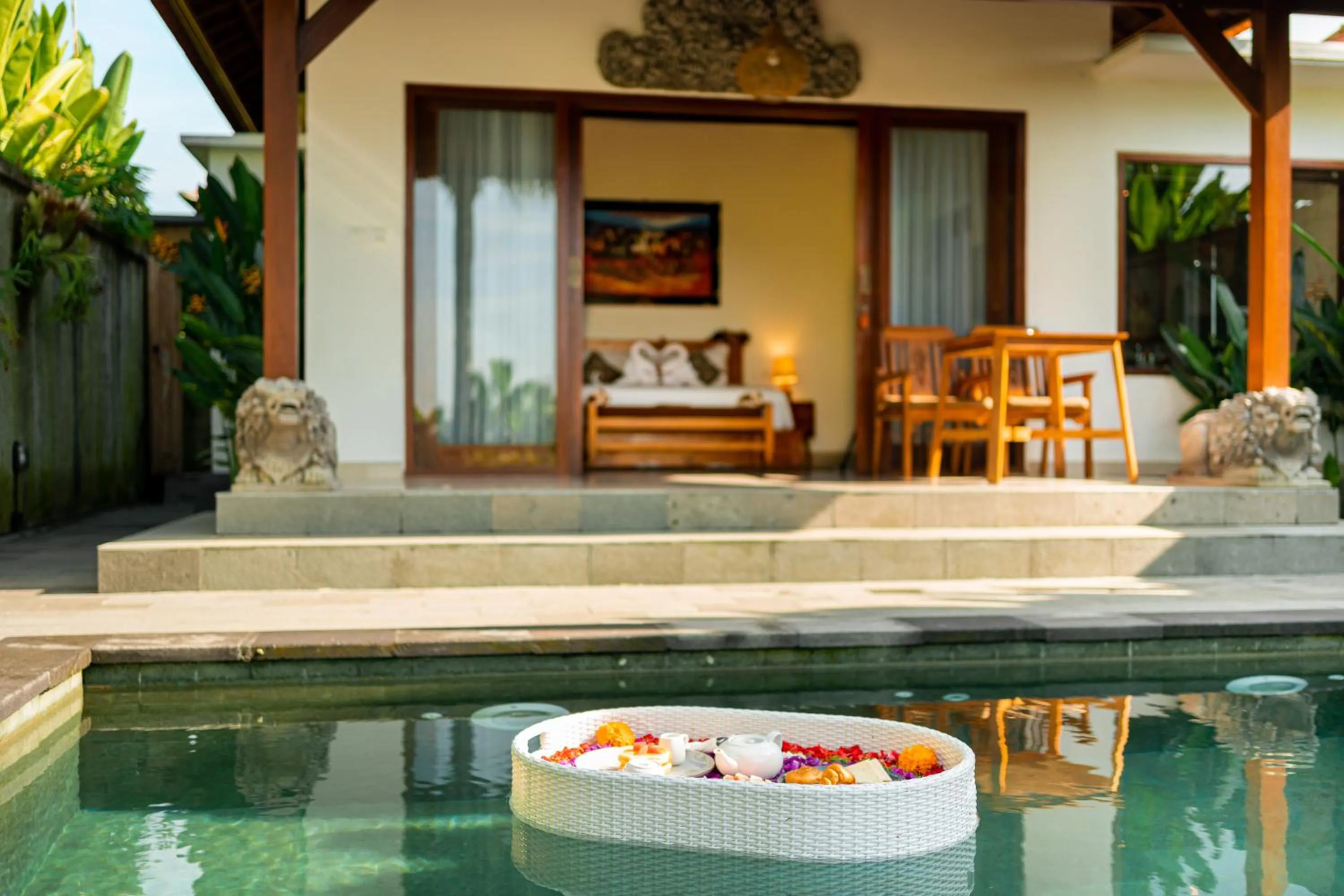 Food and drinks in Kaki Uma Villa