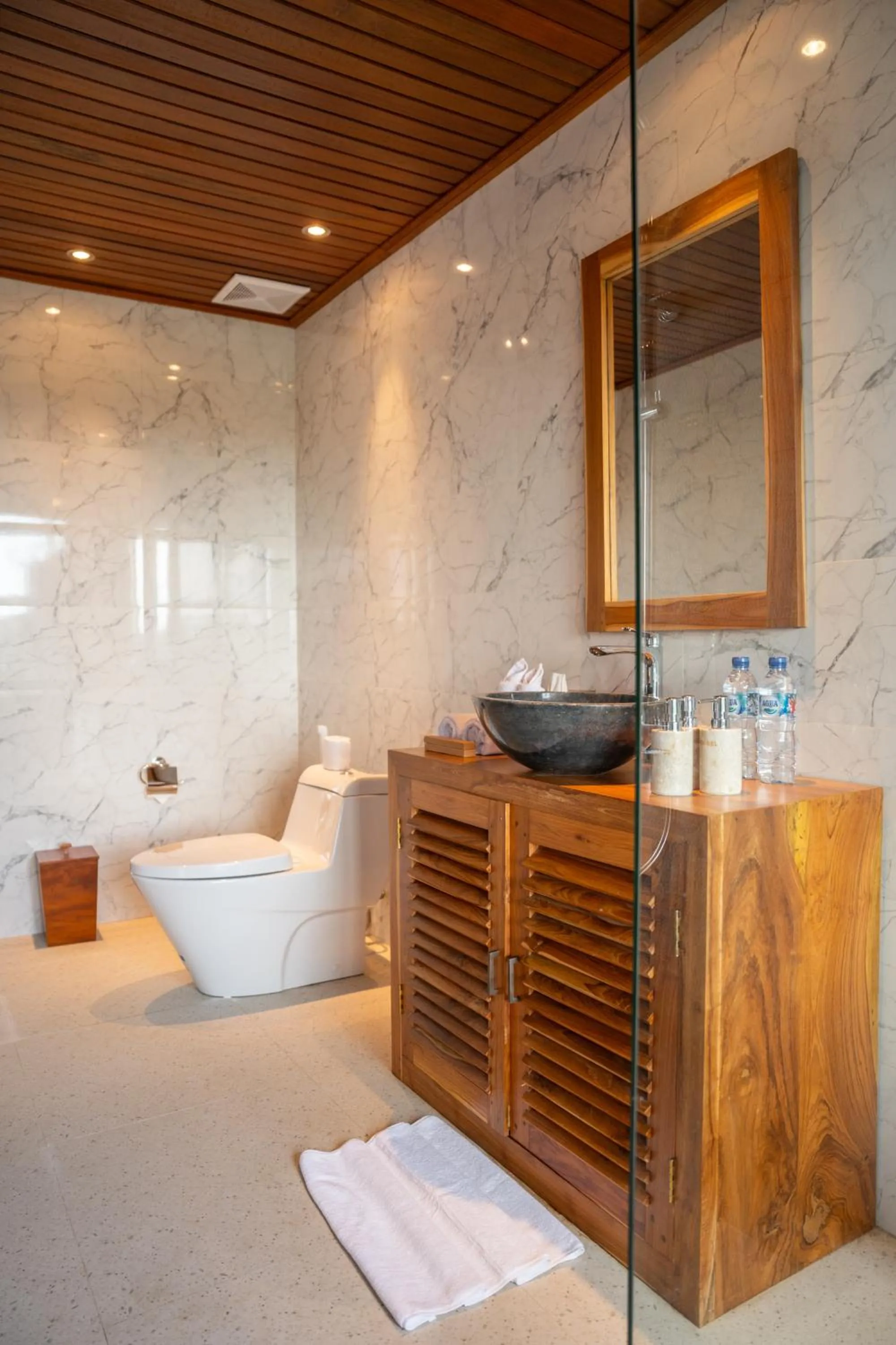 Toilet in Kaki Uma Villa