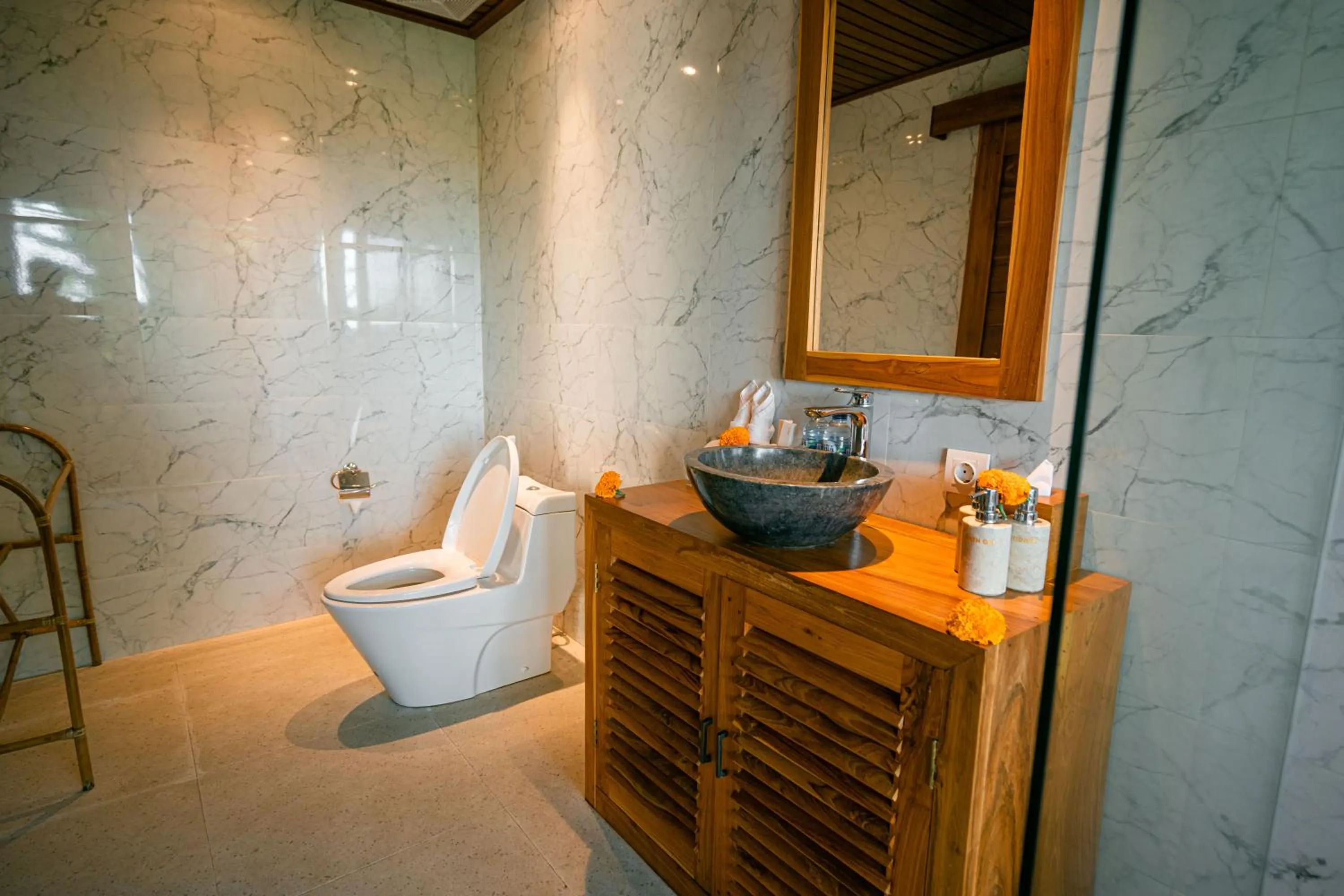 Toilet in Kaki Uma Villa