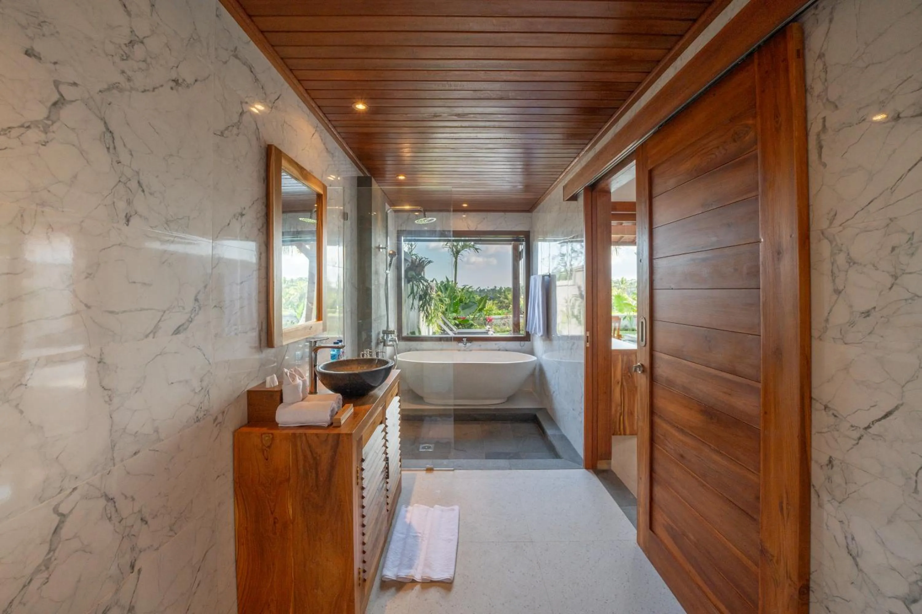 Bathroom in Kaki Uma Villa